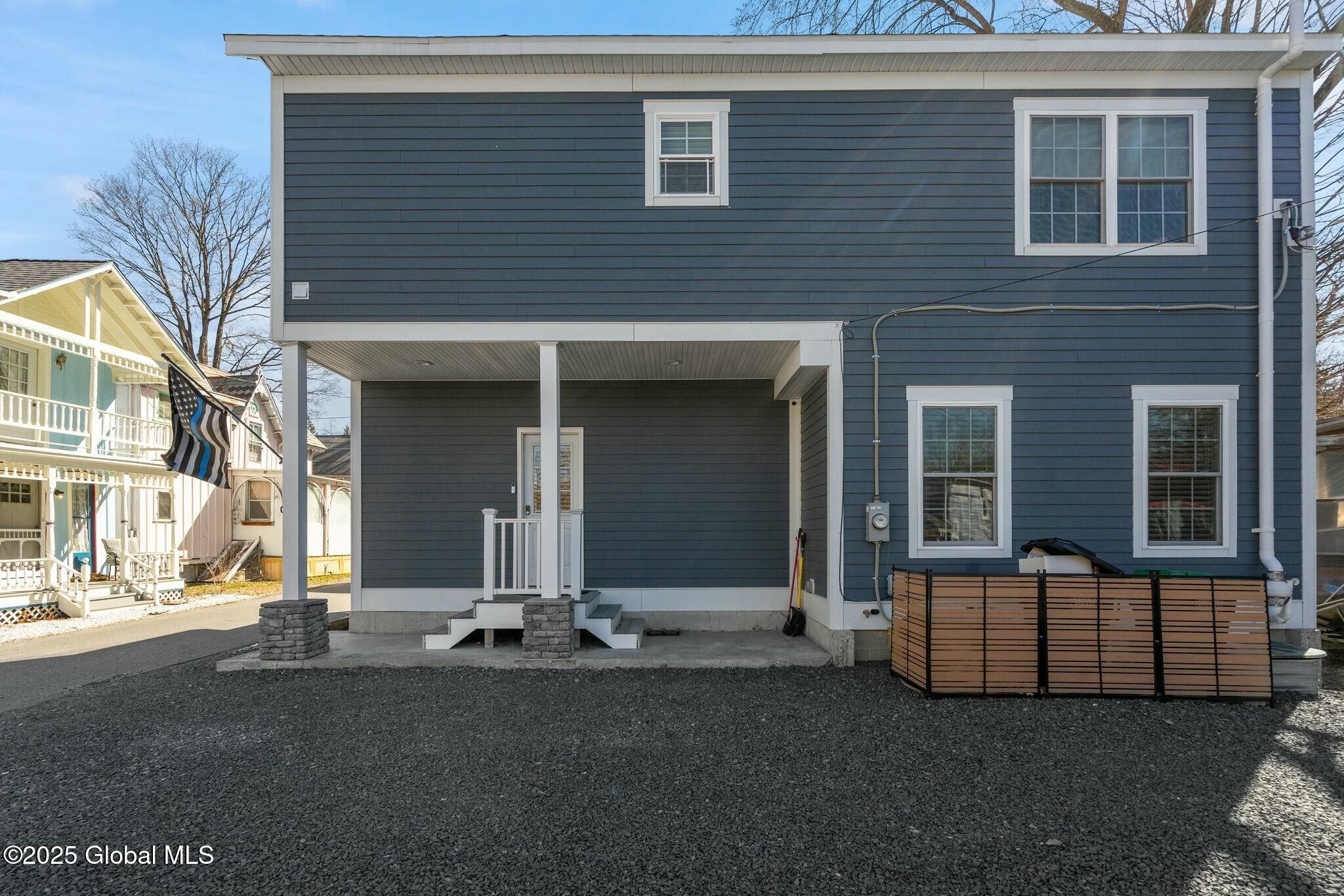 26 Albany Avenue