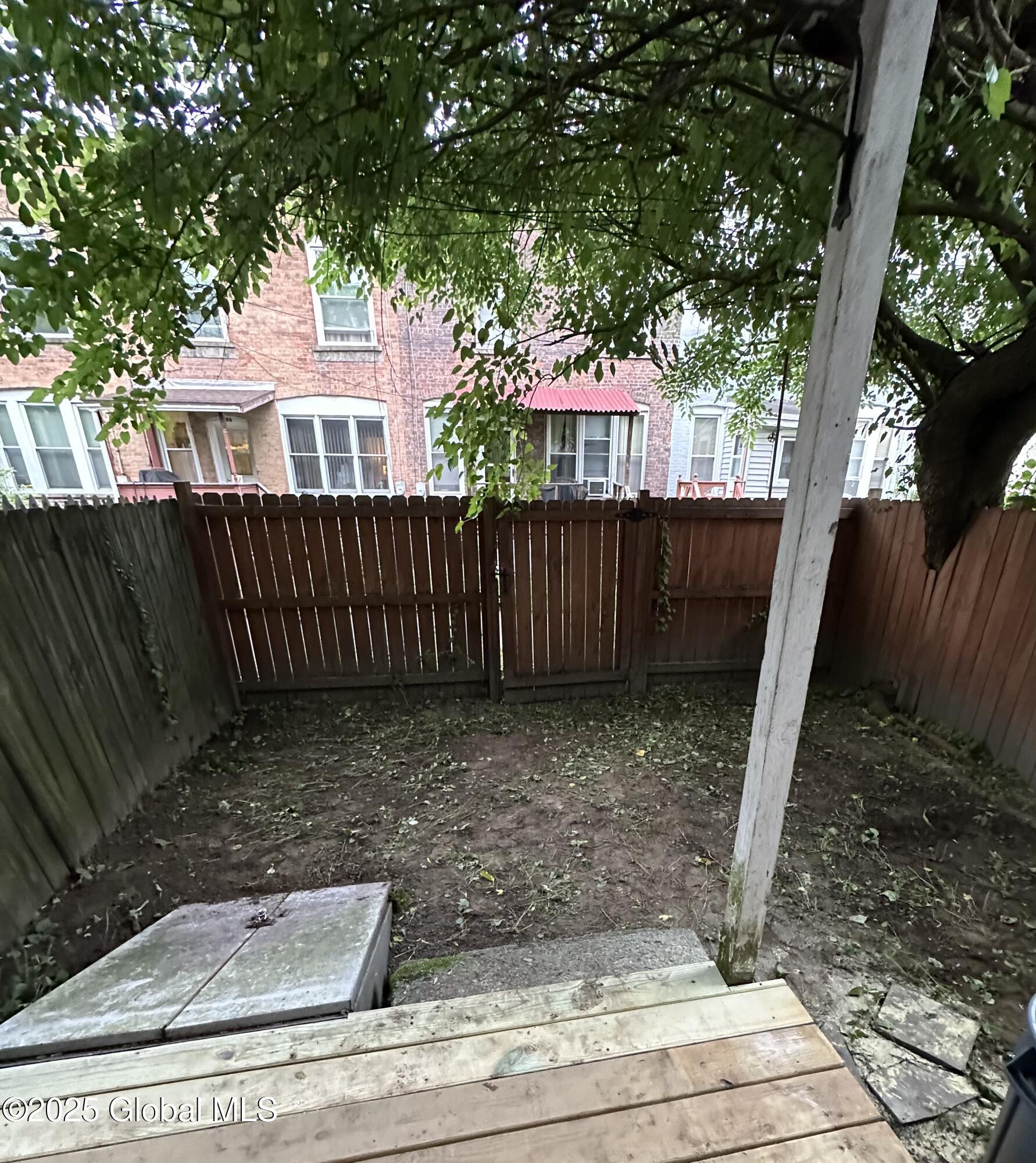338 Manning Boulevard