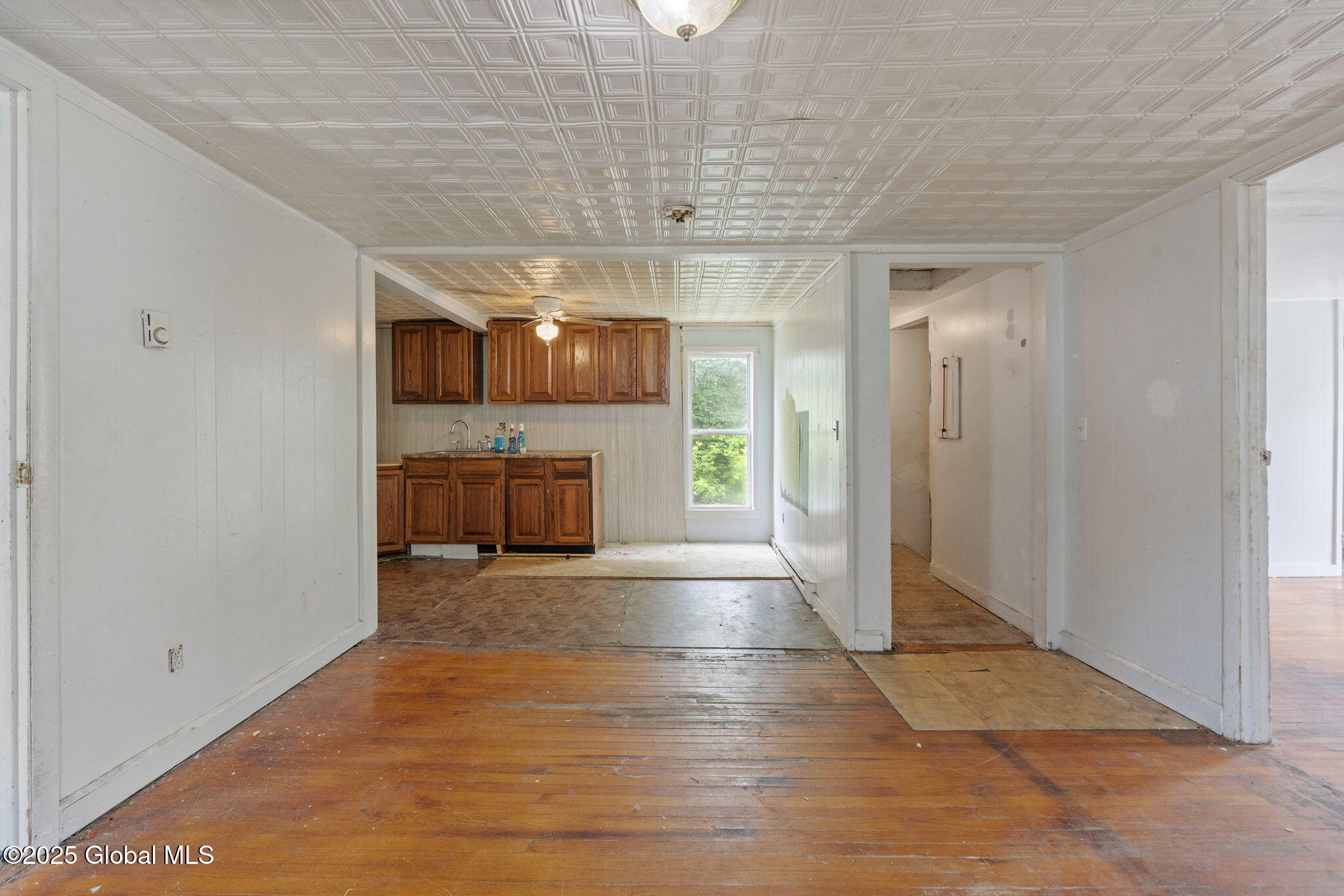 16 Steele Avenue