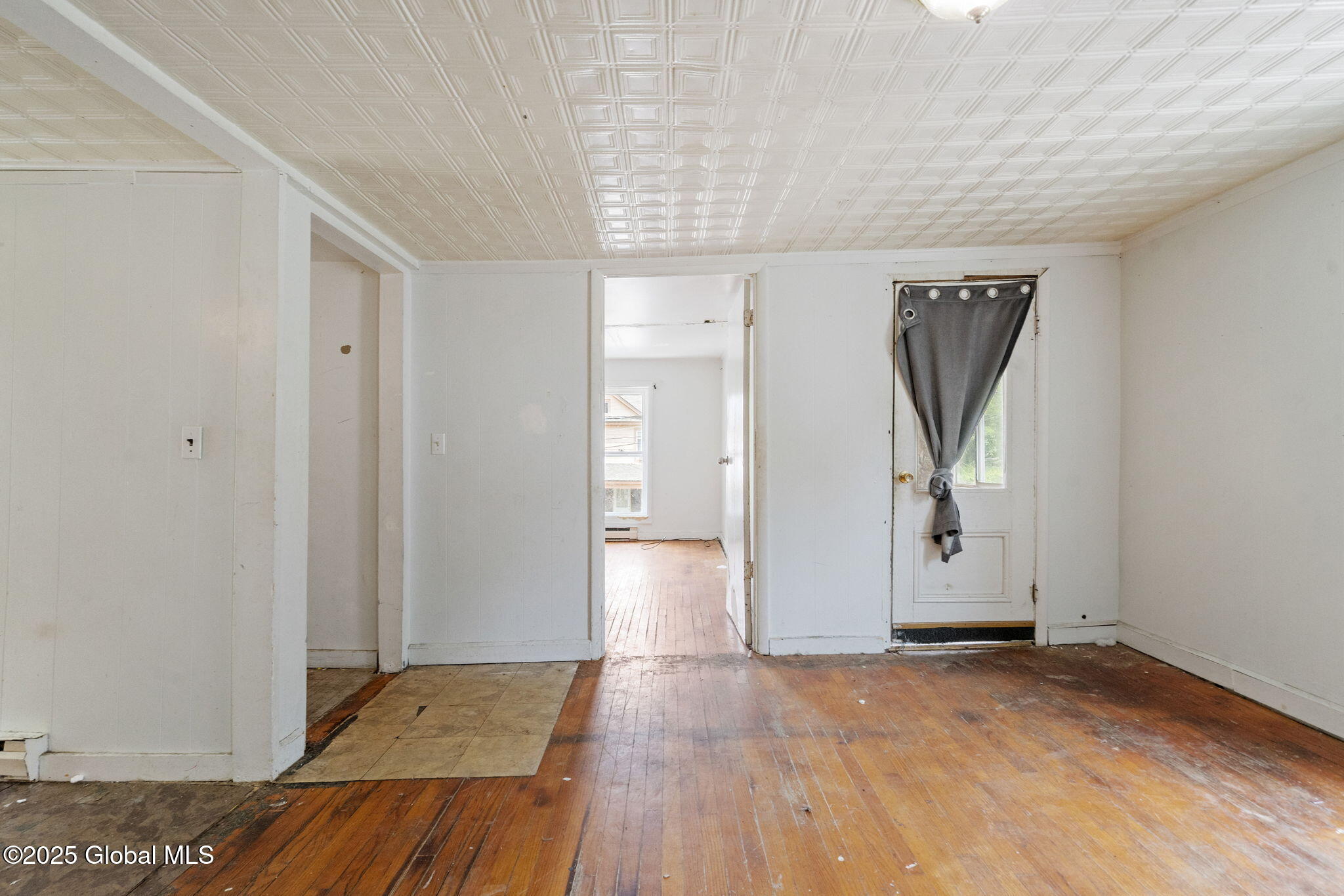 16 Steele Avenue