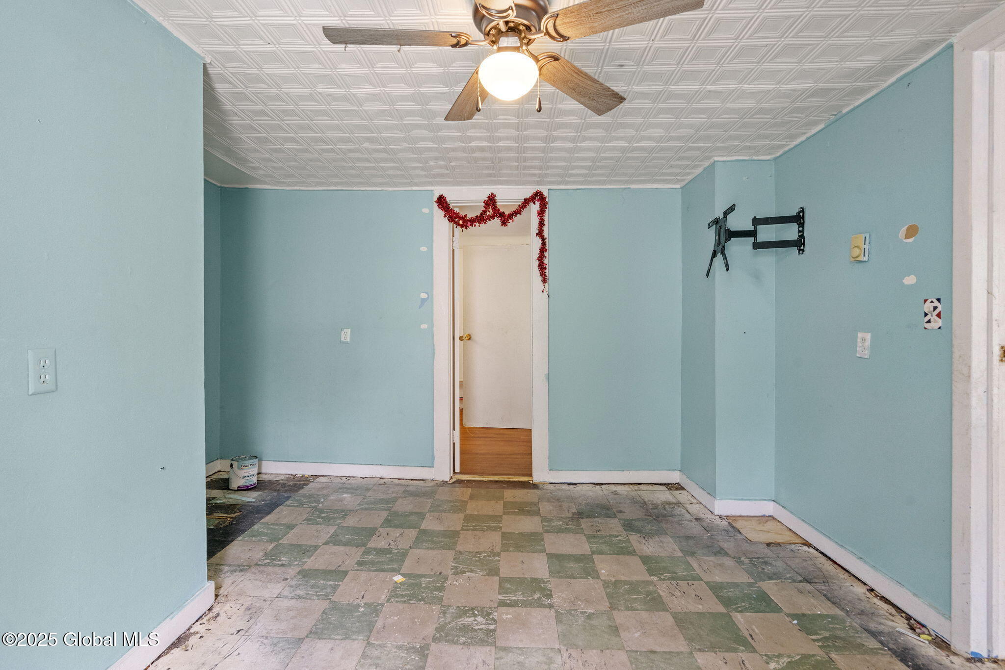 16 Steele Avenue