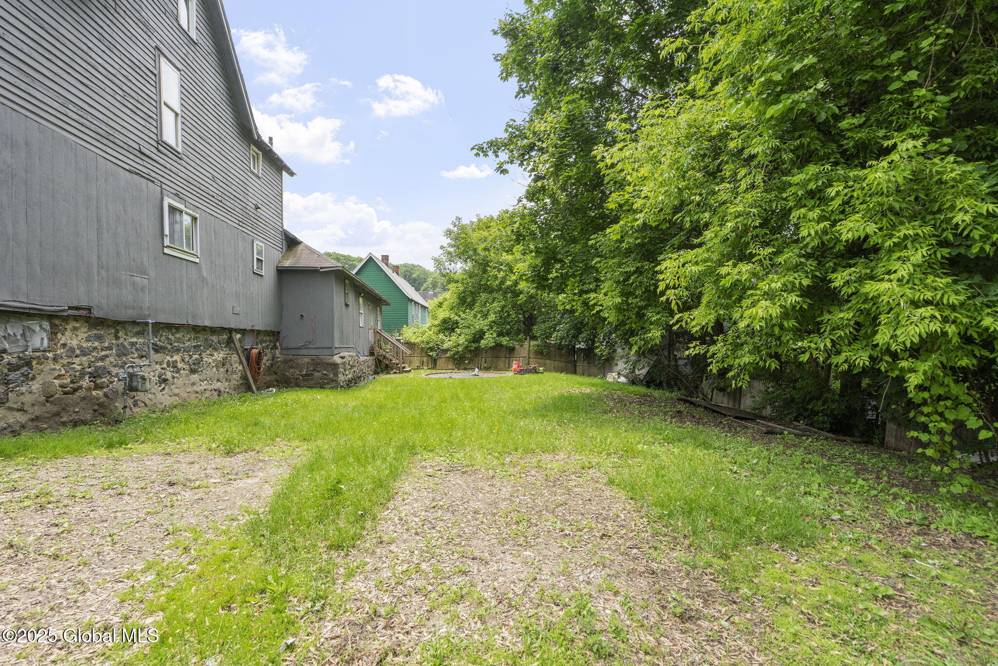 16 Steele Avenue
