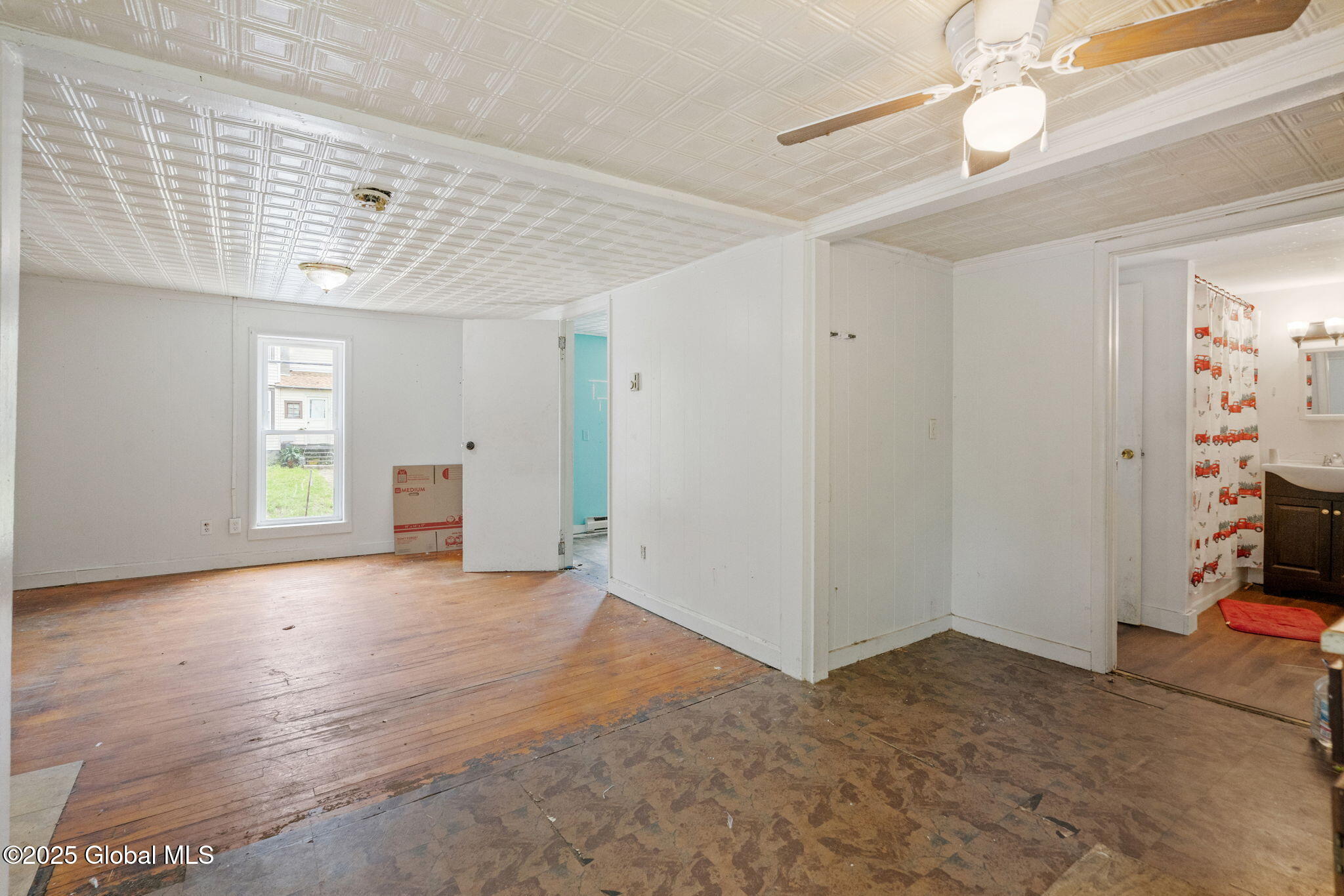 16 Steele Avenue