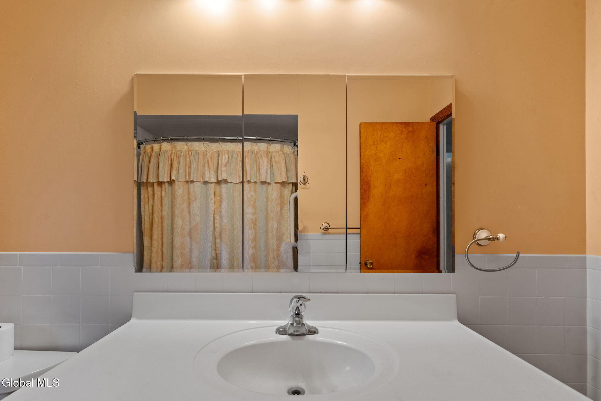 1020 John Alden Lane