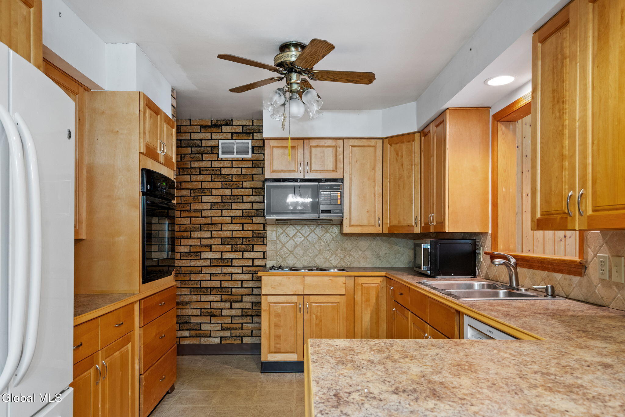1020 John Alden Lane