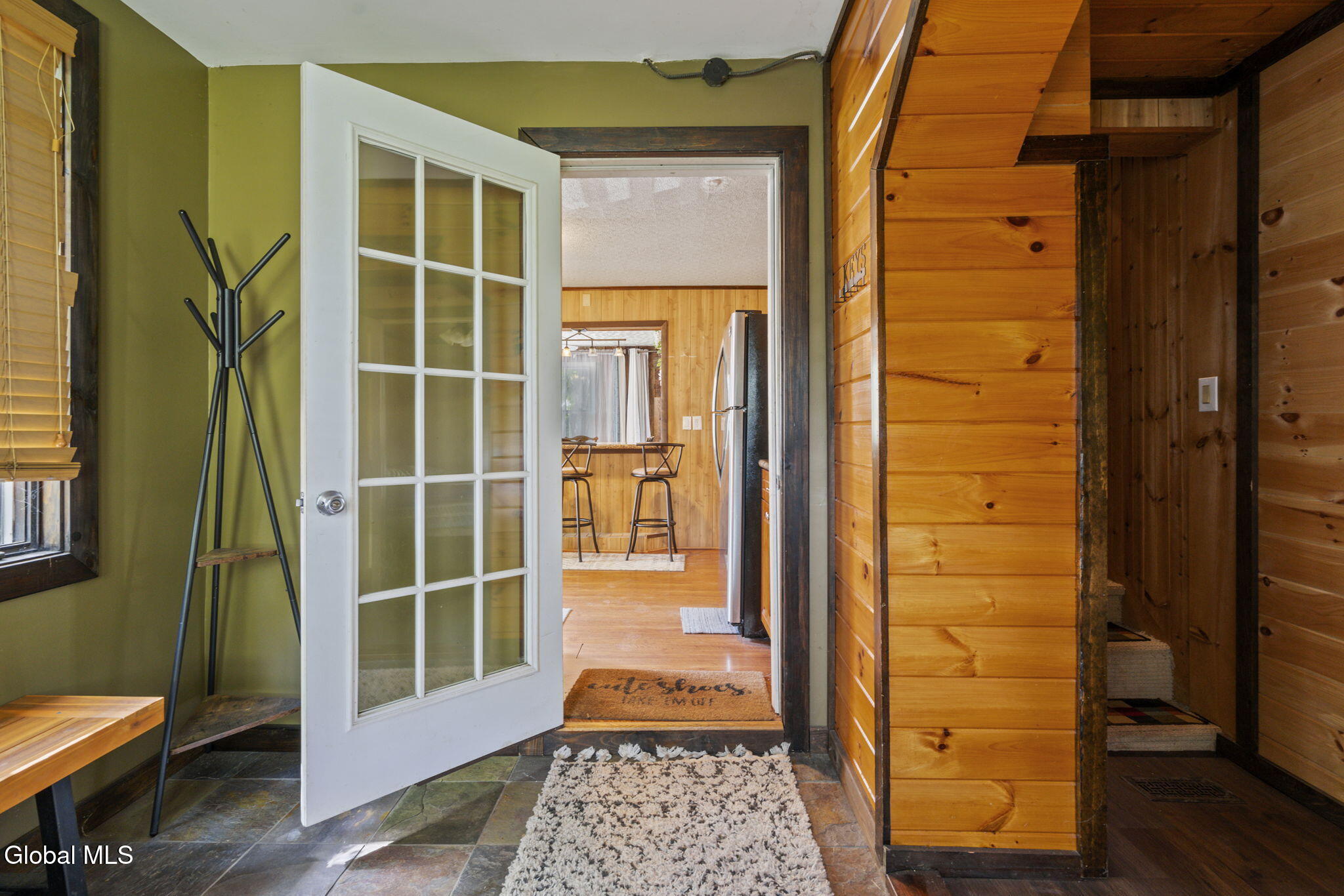 28 Sutton Hollow Road