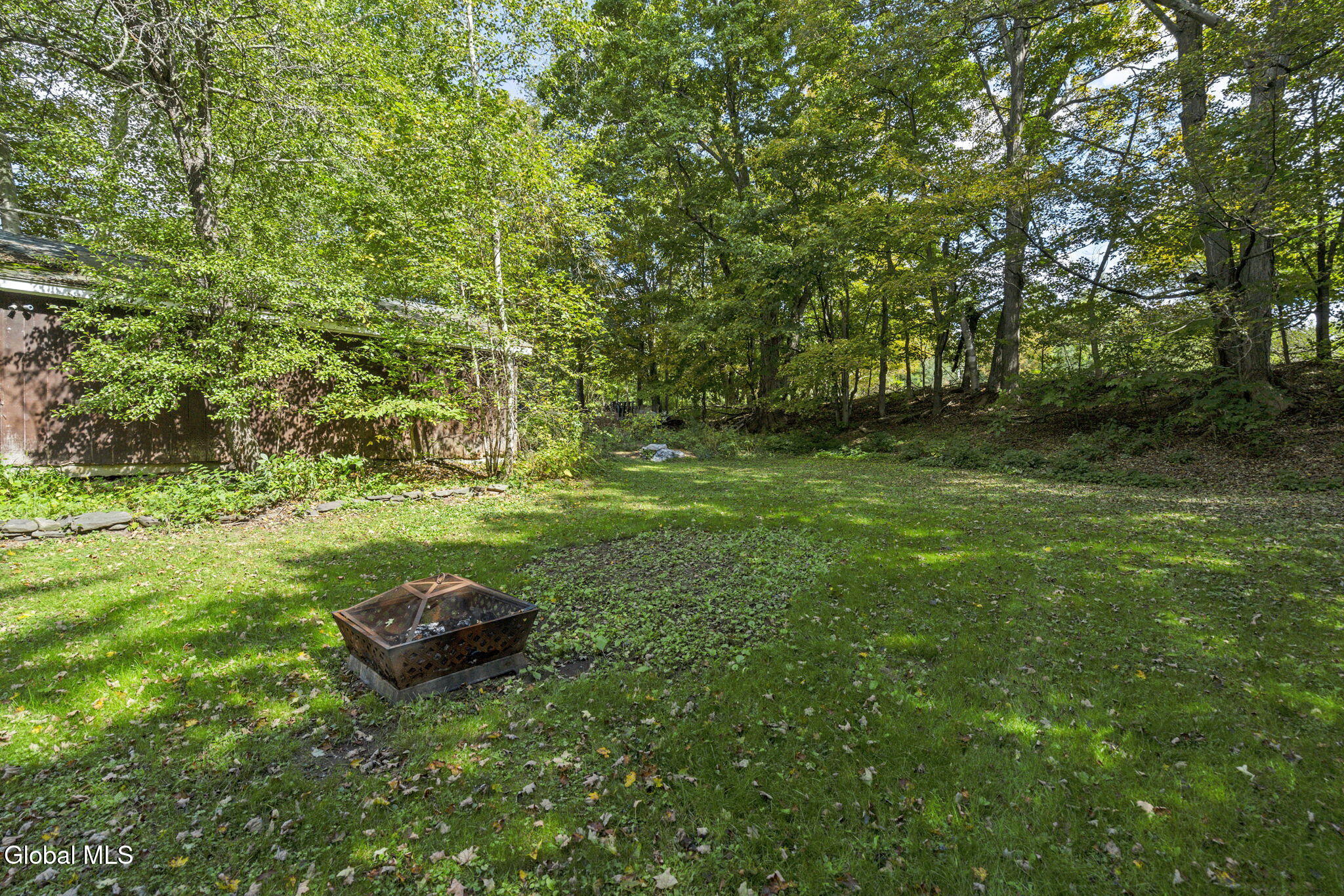 28 Sutton Hollow Road