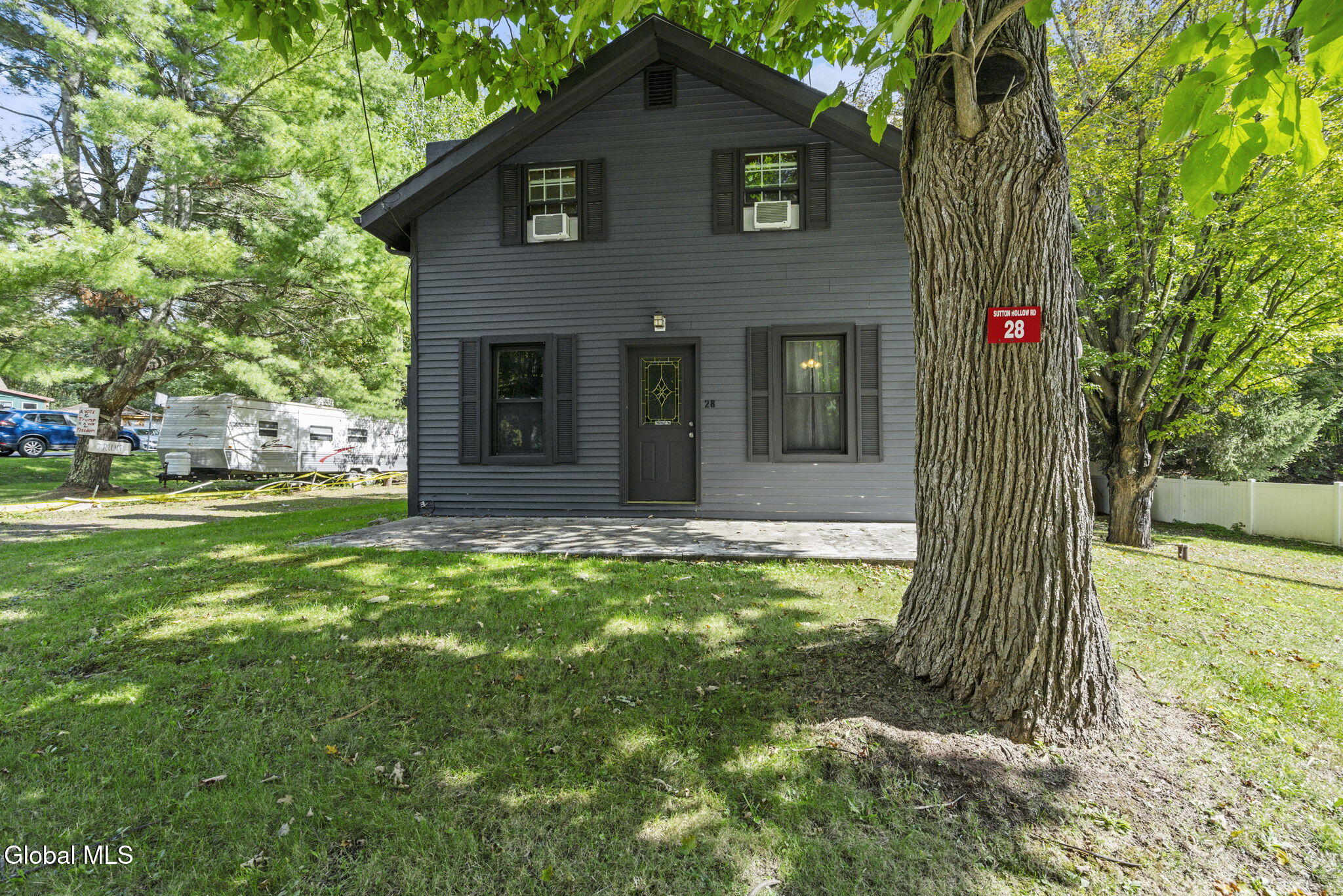 28 Sutton Hollow Road