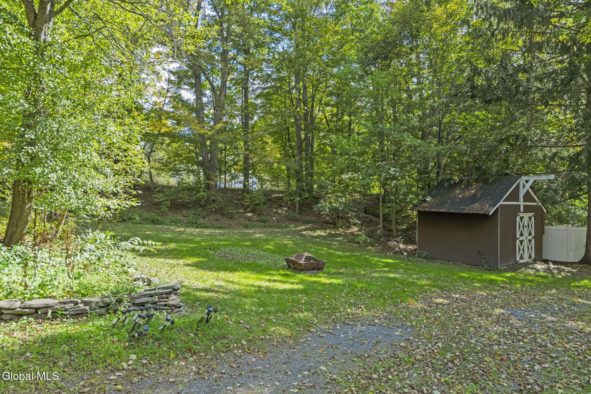 28 Sutton Hollow Road