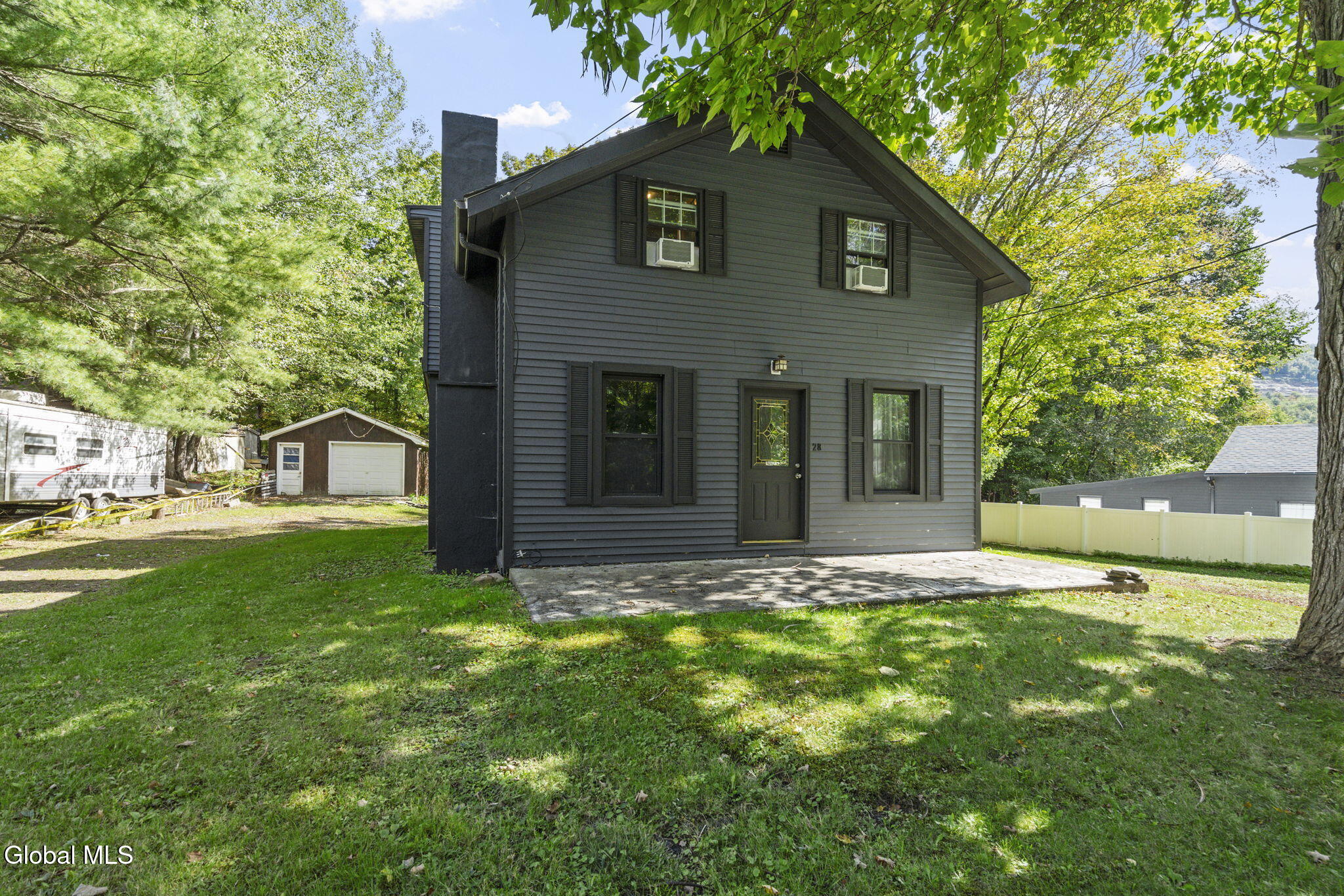28 Sutton Hollow Road