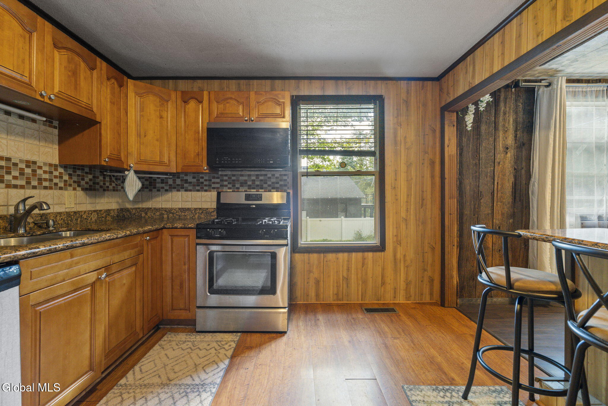 28 Sutton Hollow Road