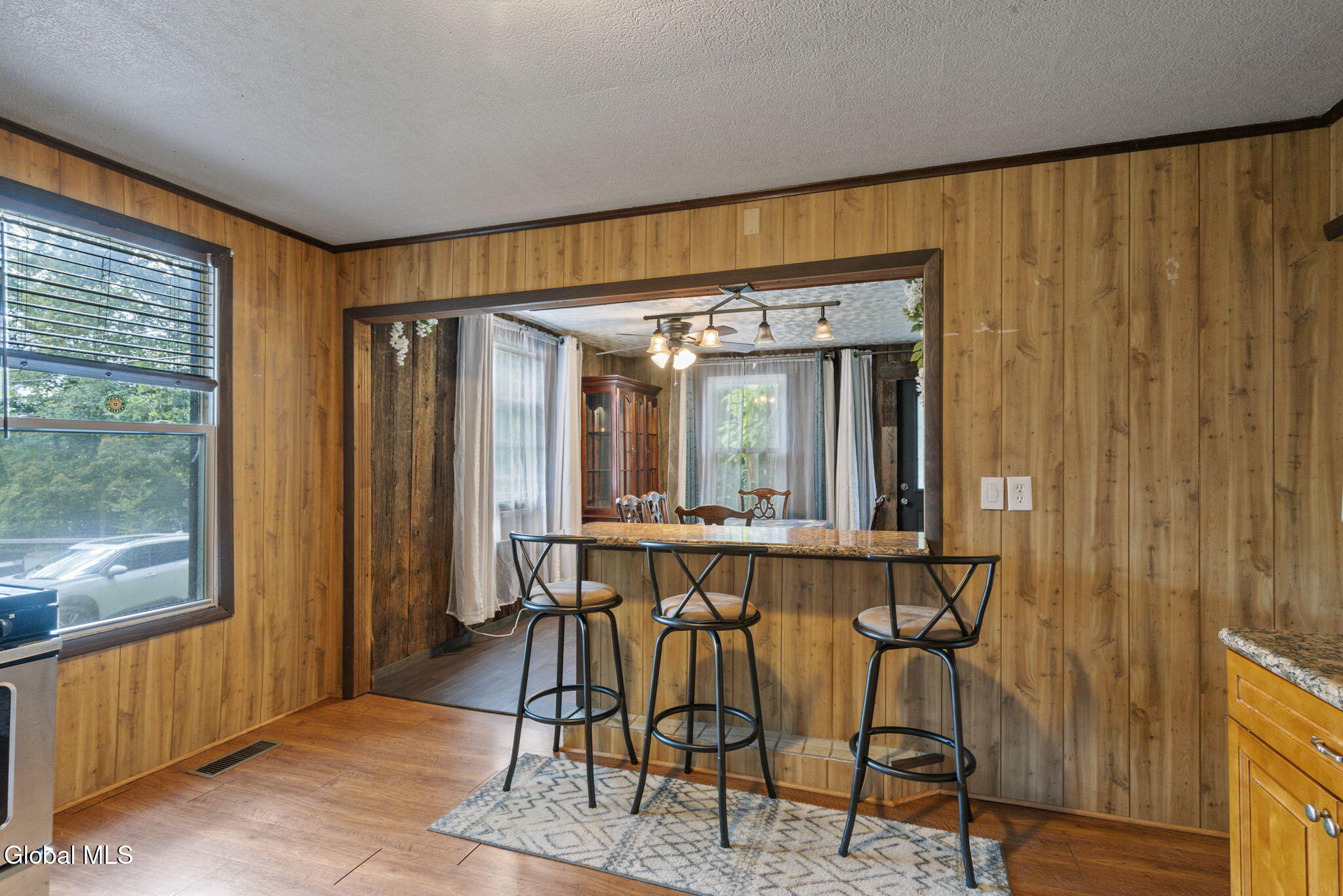 28 Sutton Hollow Road