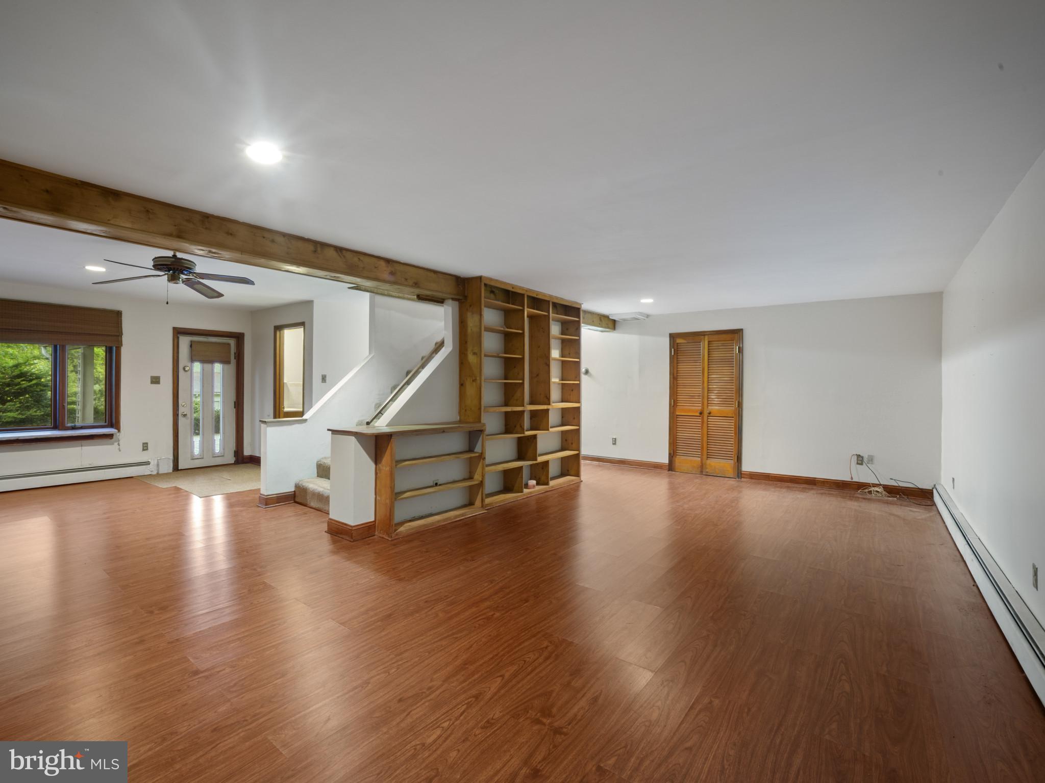 372 Sansbury Rd