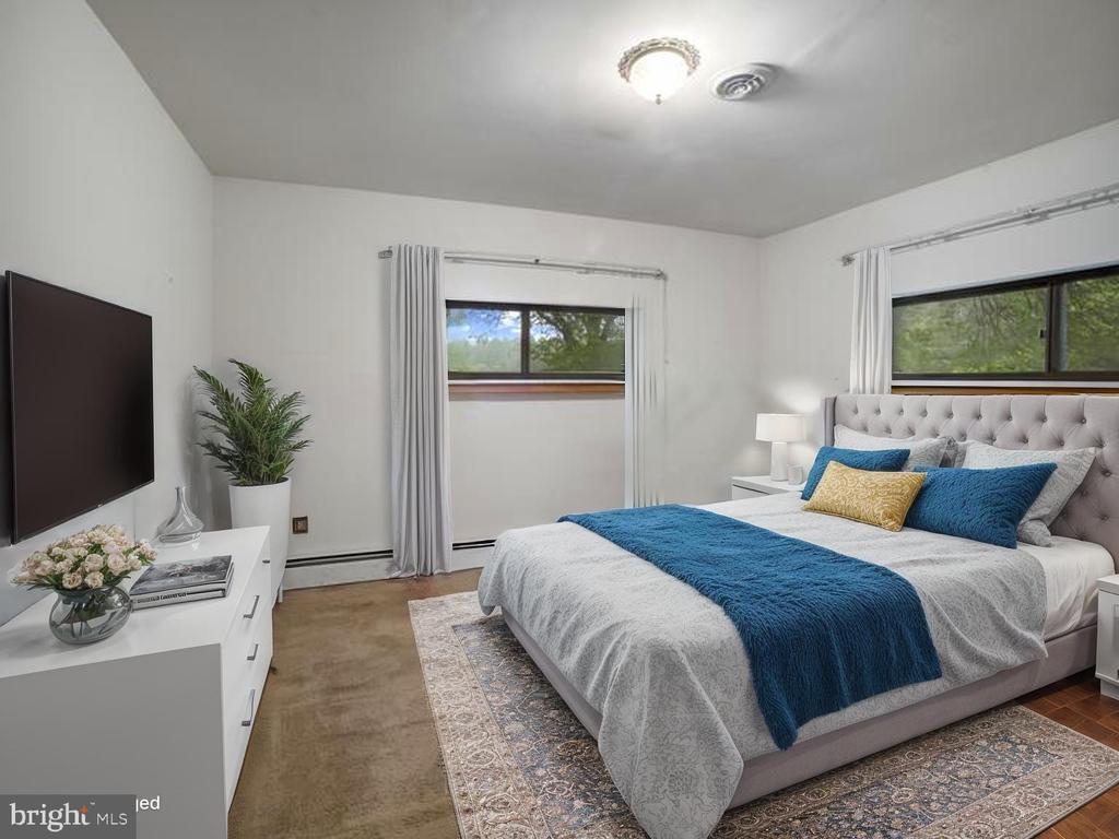372 Sansbury Rd