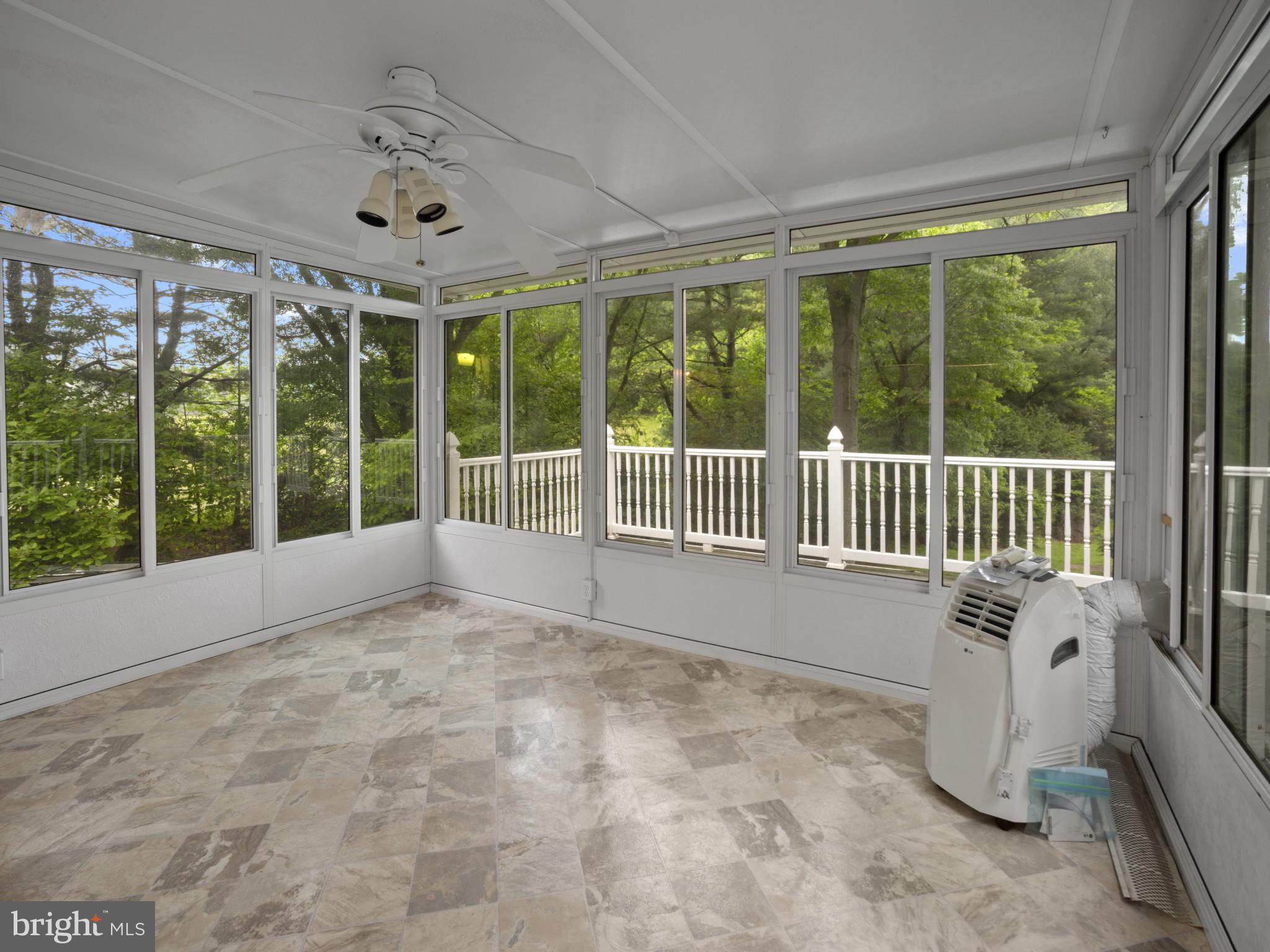 372 Sansbury Rd