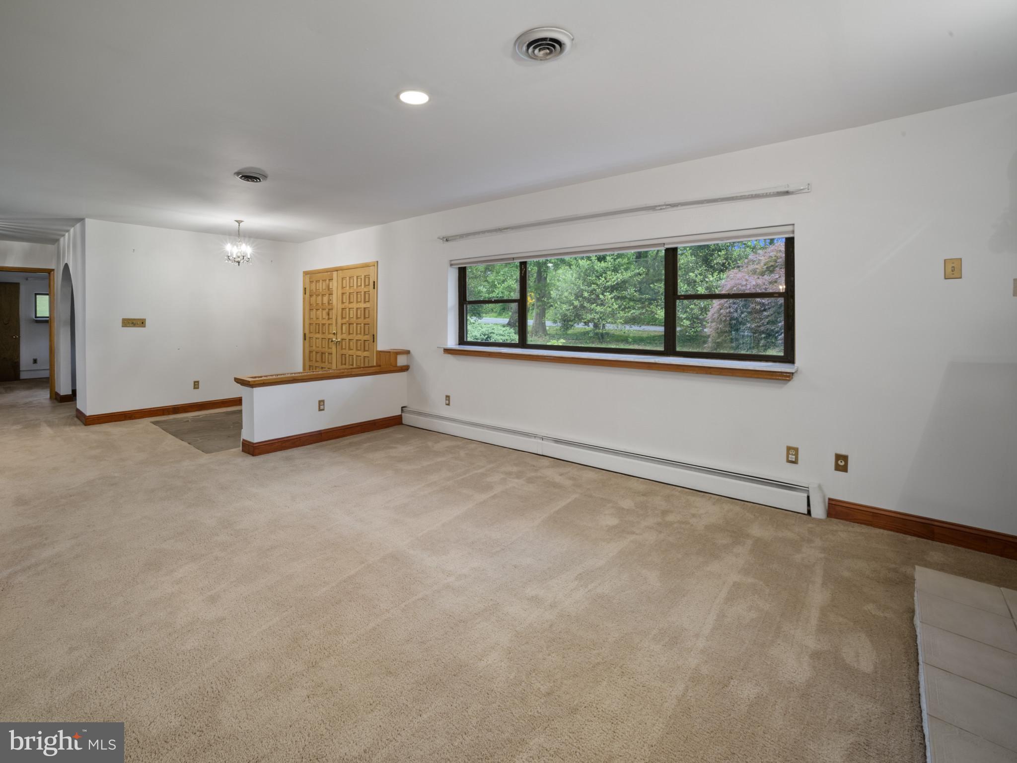 372 Sansbury Rd