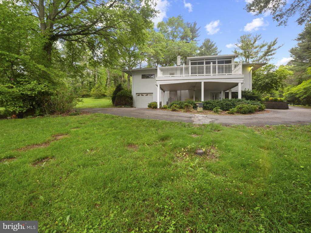 372 Sansbury Rd