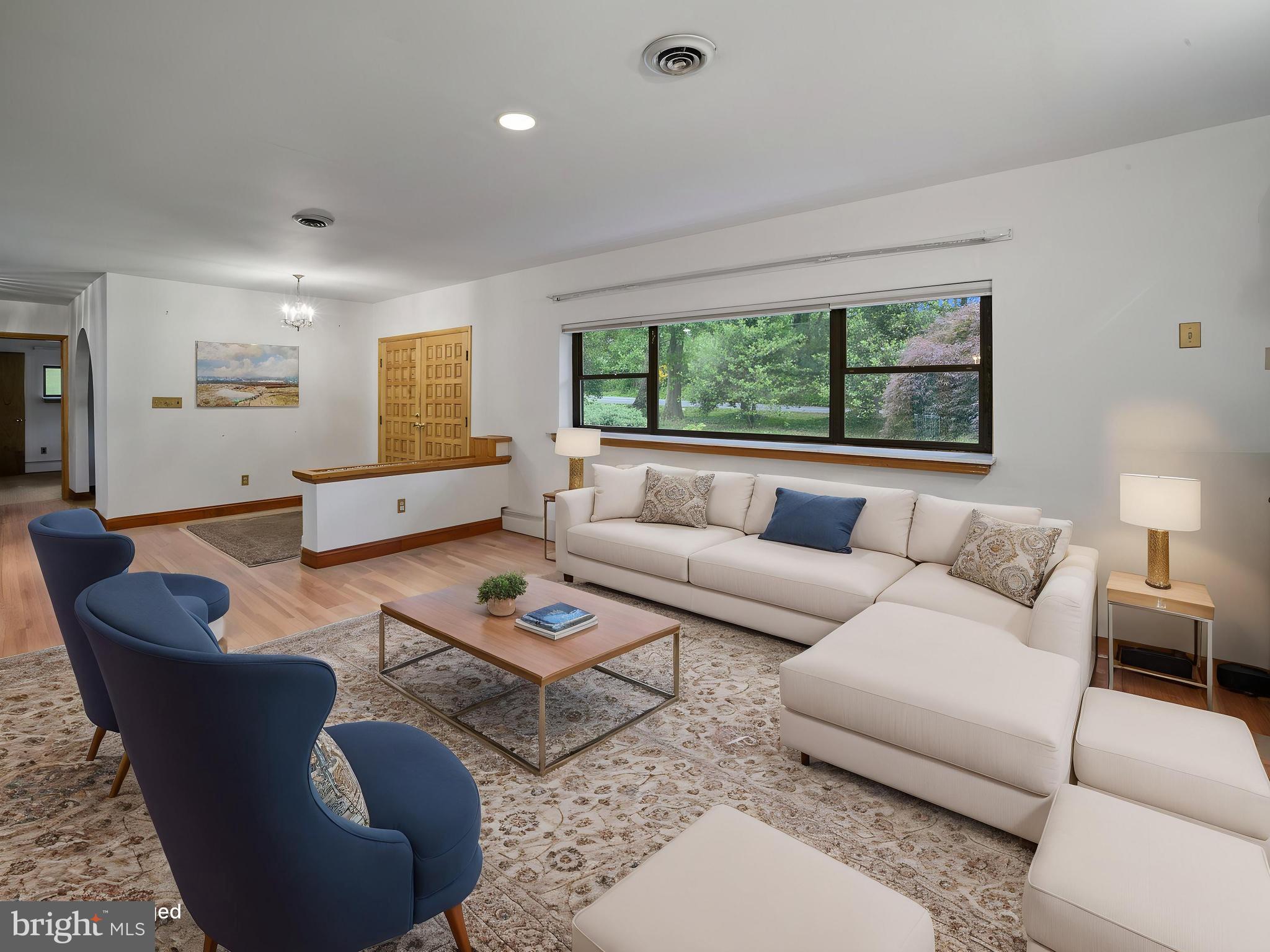 372 Sansbury Rd