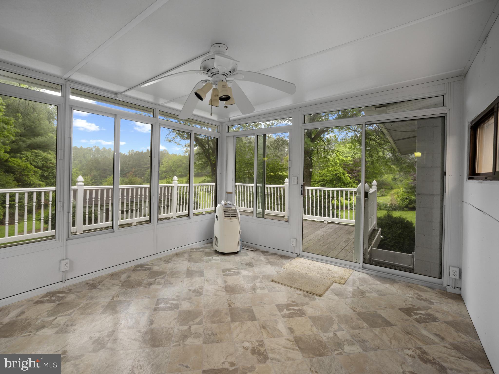 372 Sansbury Rd