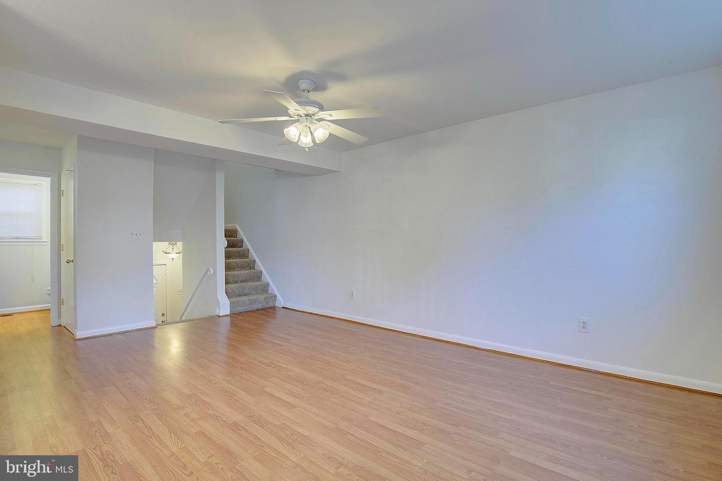 832 Calvert Towne Dr