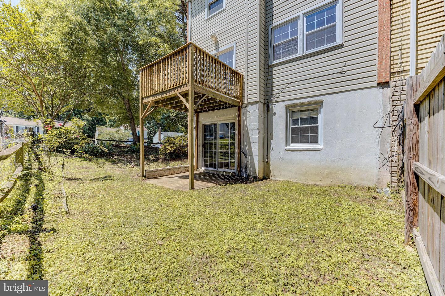 832 Calvert Towne Dr