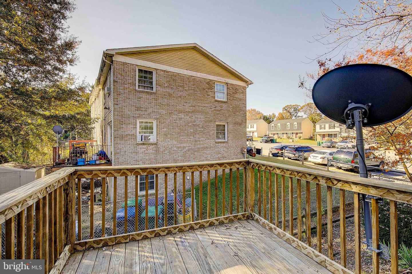 832 Calvert Towne Dr