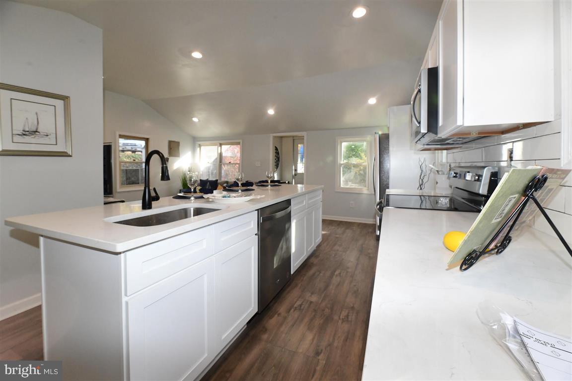 4120 Calvert Dr