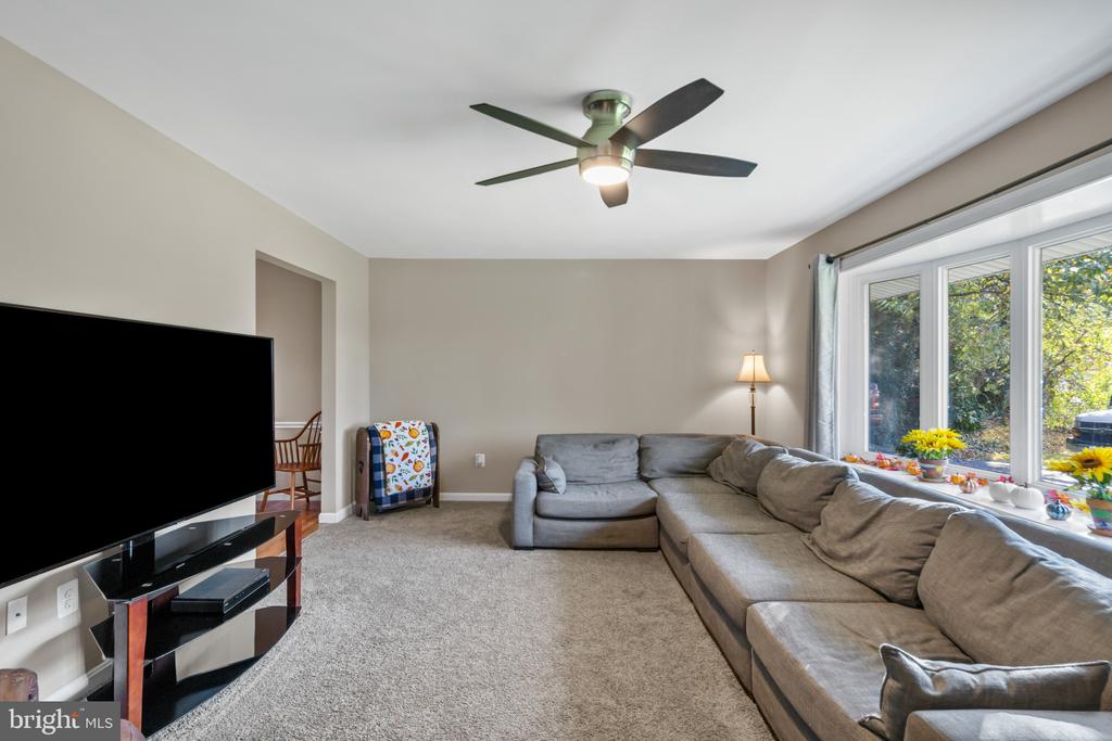 11219 Country Rd