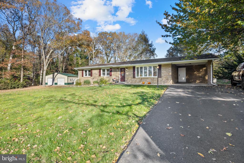 11219 Country Rd