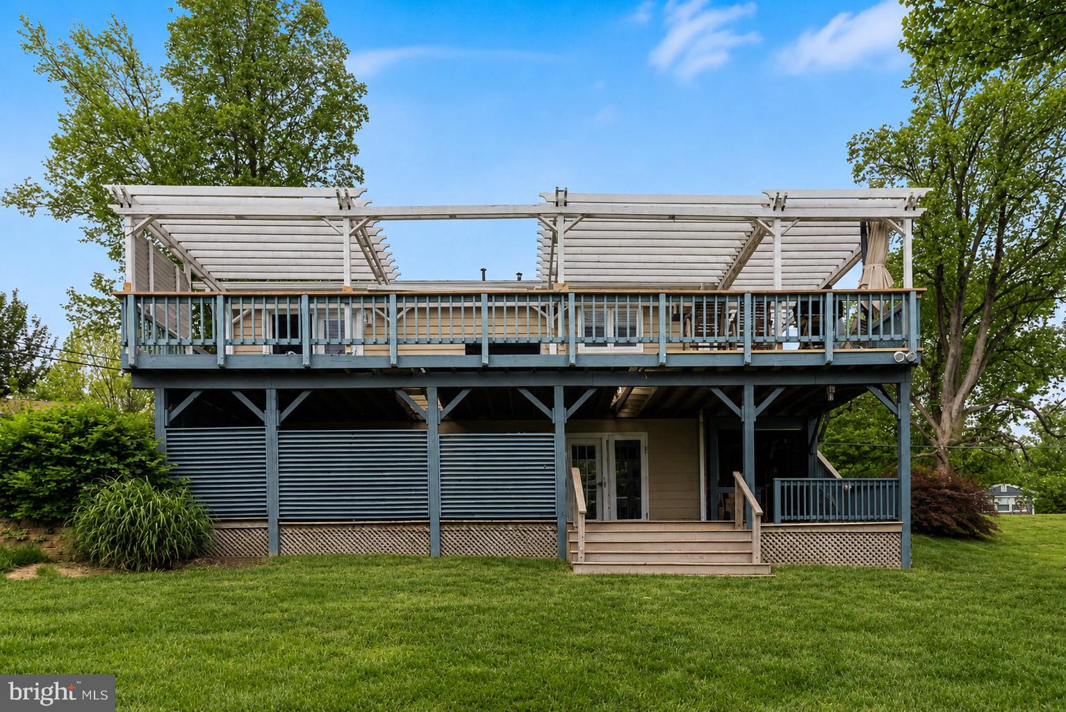 3817 BAYVIEW DRIVE