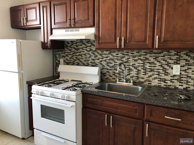 311-315 Queen Anne Road 42