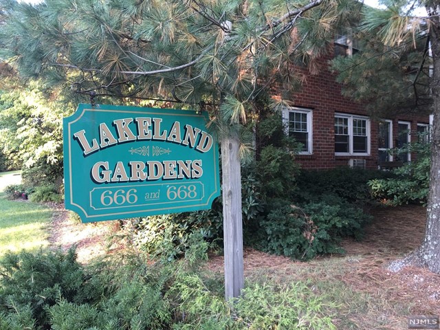 668 Ringwood Avenue #1