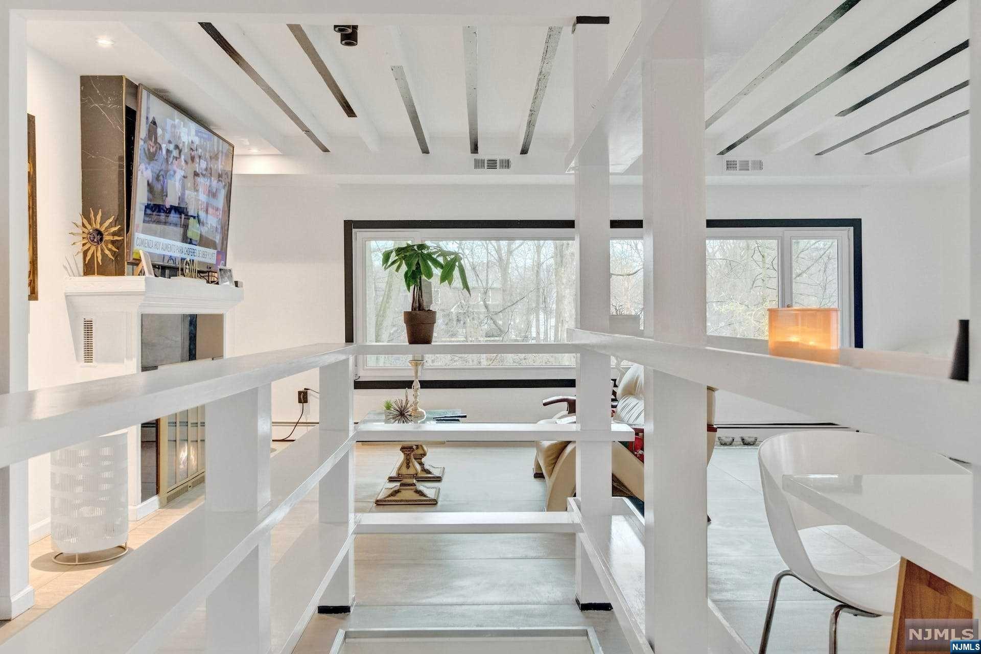 94 Roosevelt Boulevard