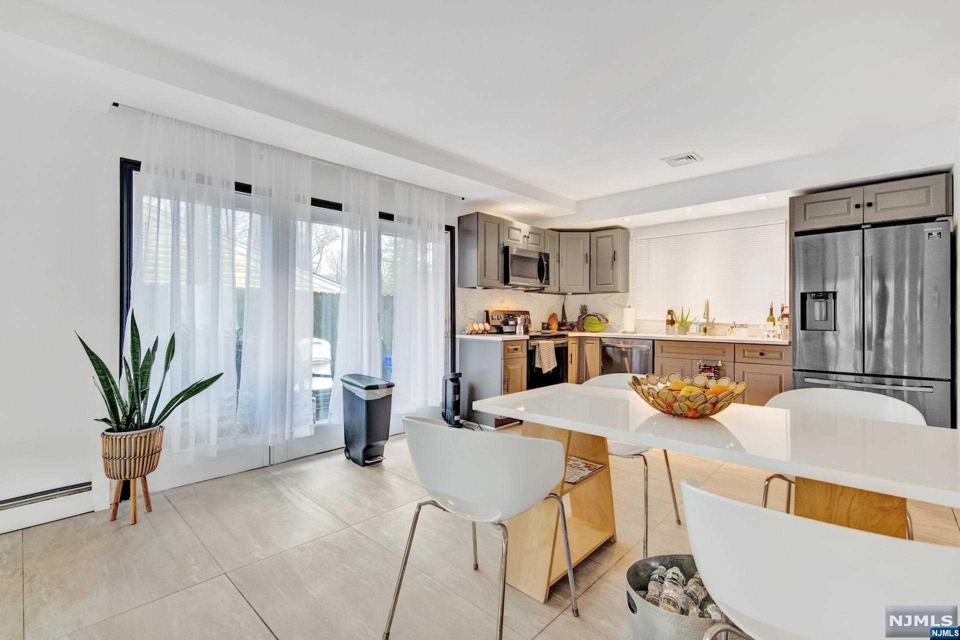 94 Roosevelt Boulevard