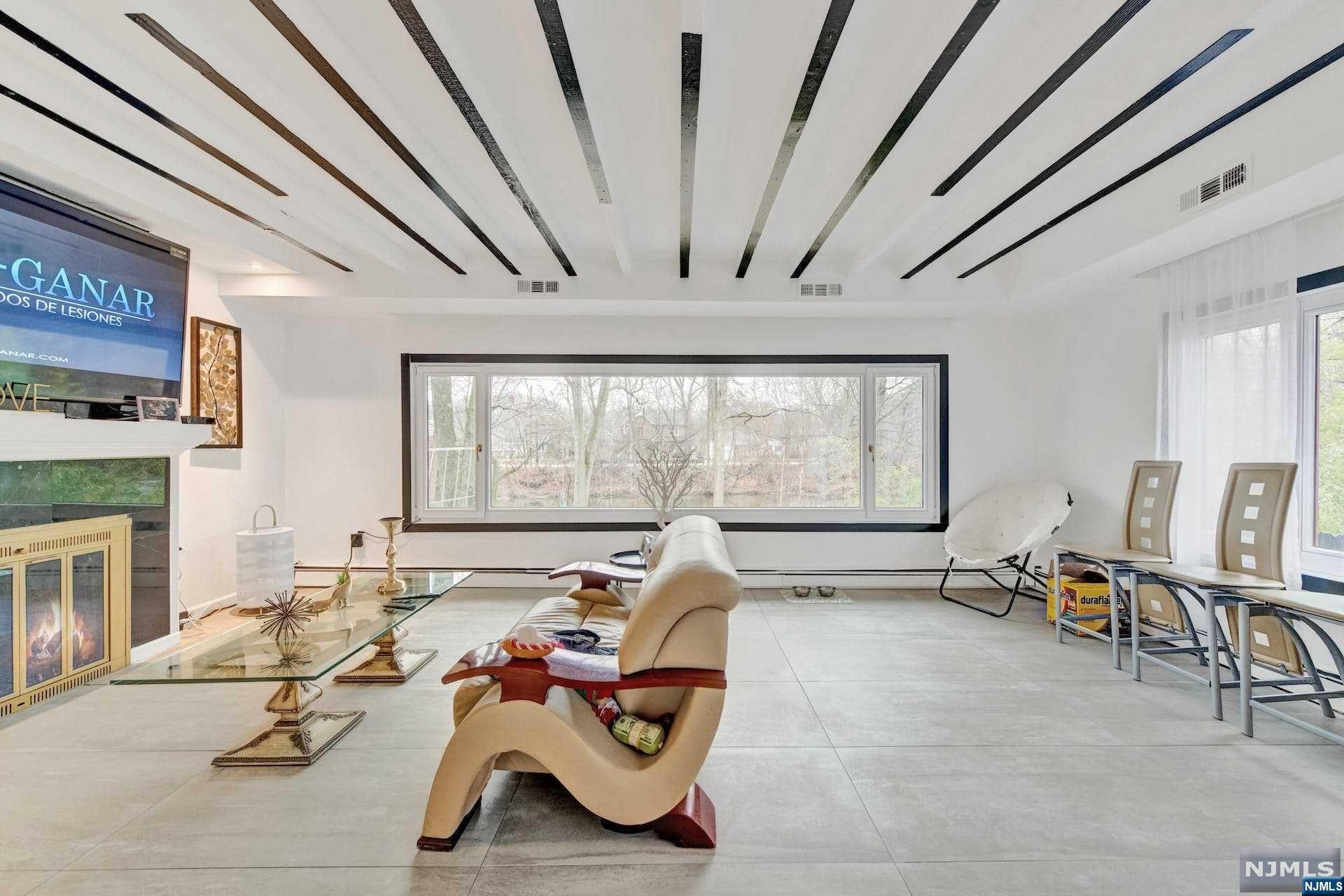 94 Roosevelt Boulevard