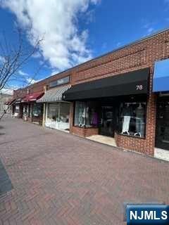78 West Avenue