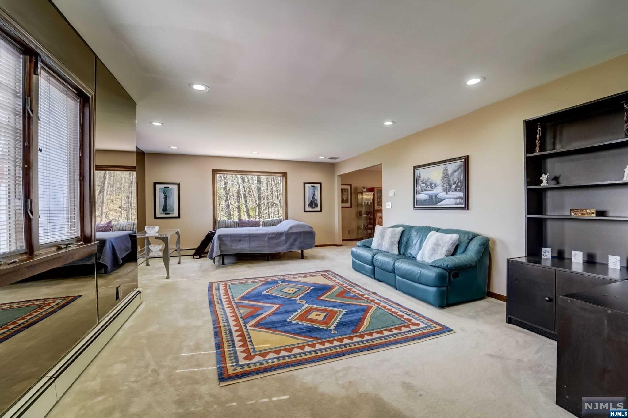 810 Shadow Ridge Road