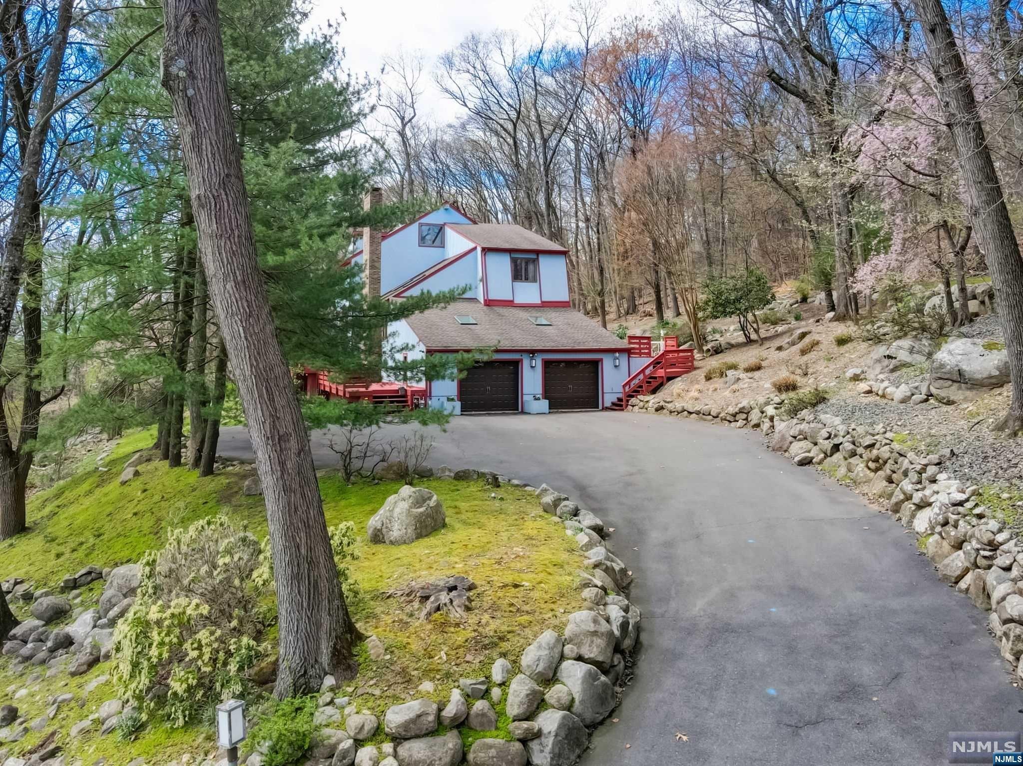 810 Shadow Ridge Road