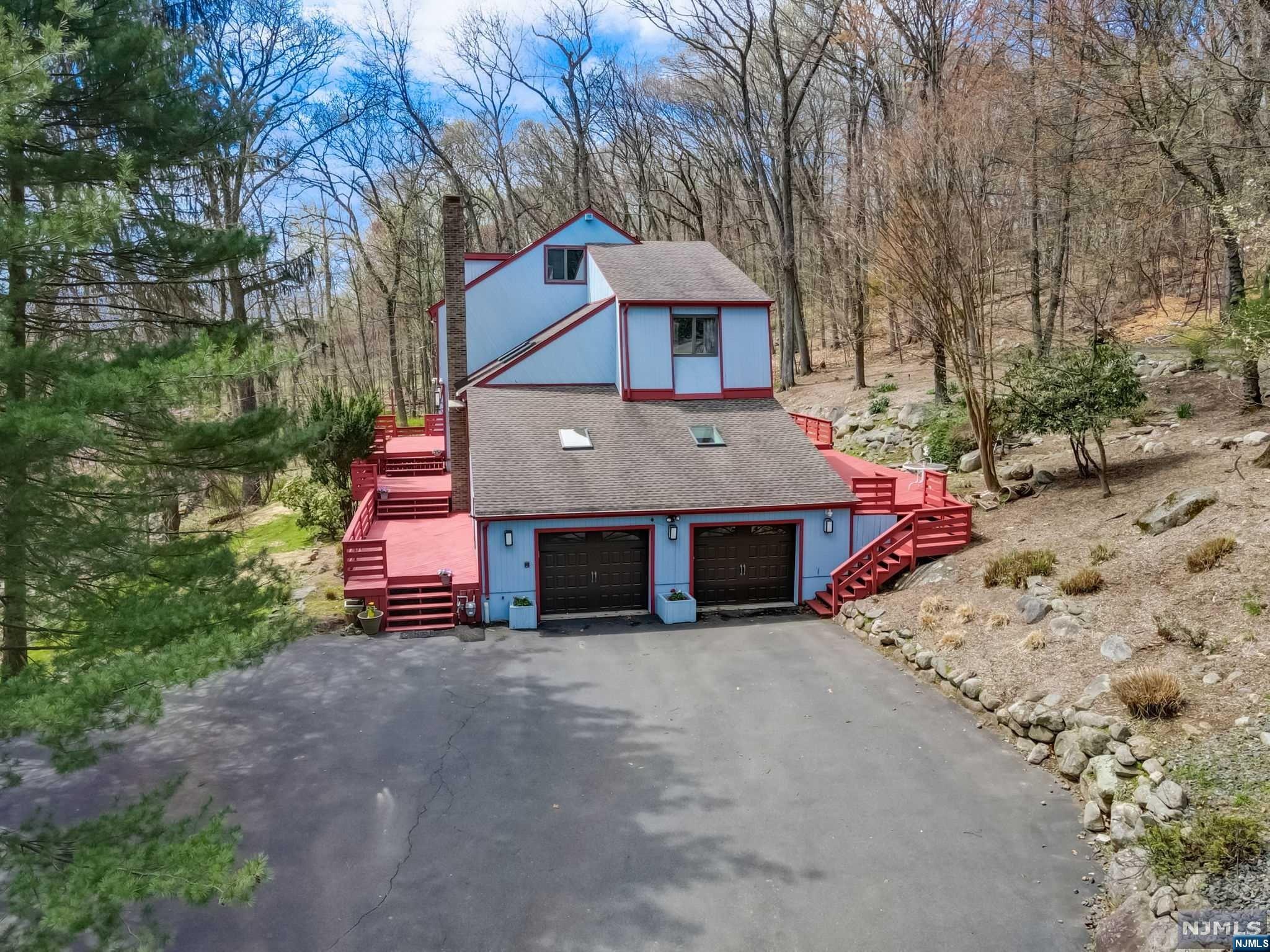 810 Shadow Ridge Road