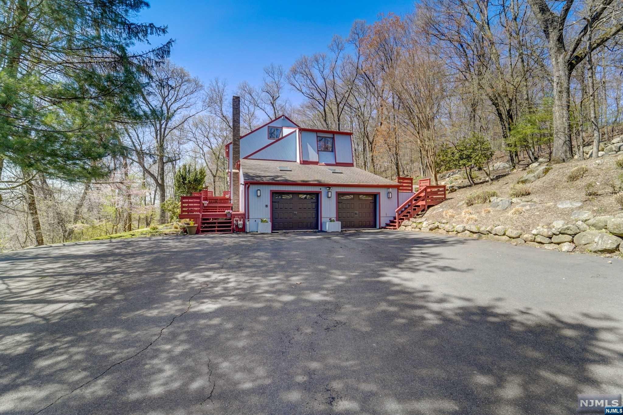 810 Shadow Ridge Road