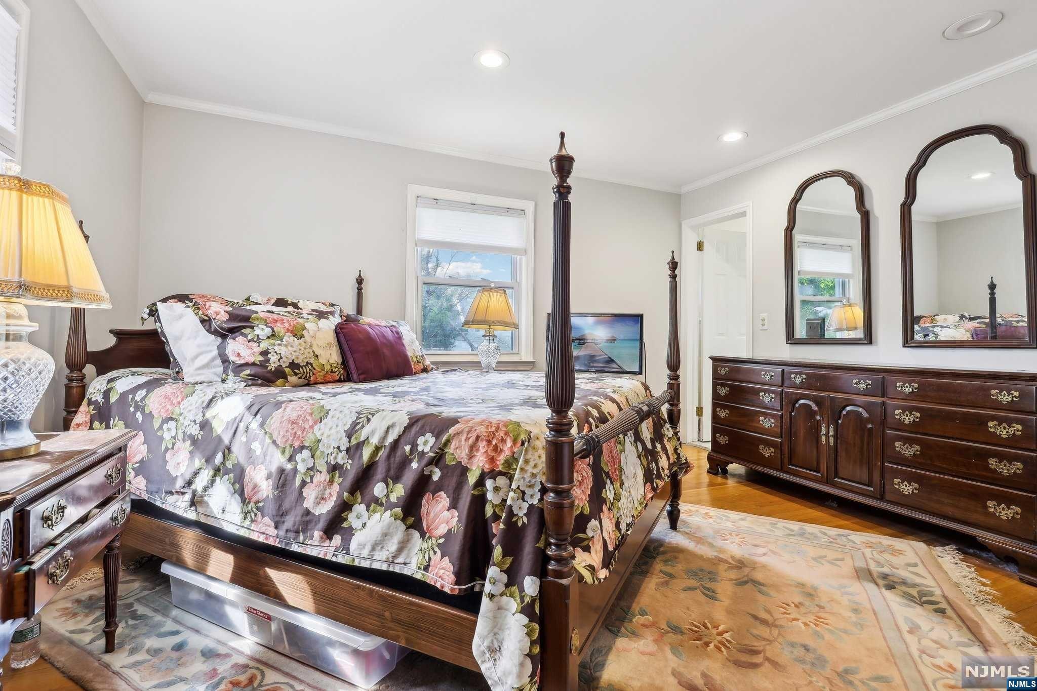 238 Mulberry Place