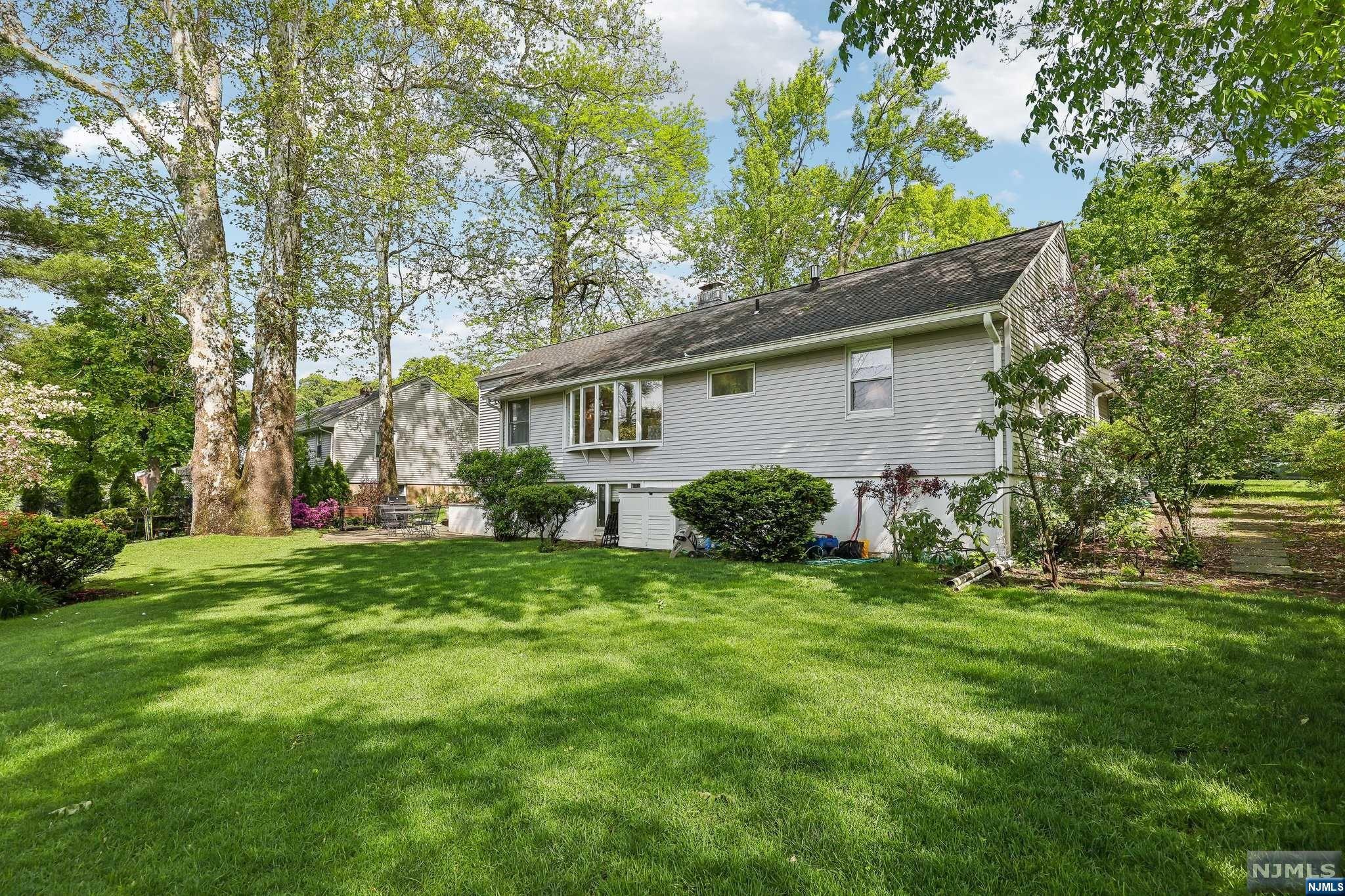 238 Mulberry Place