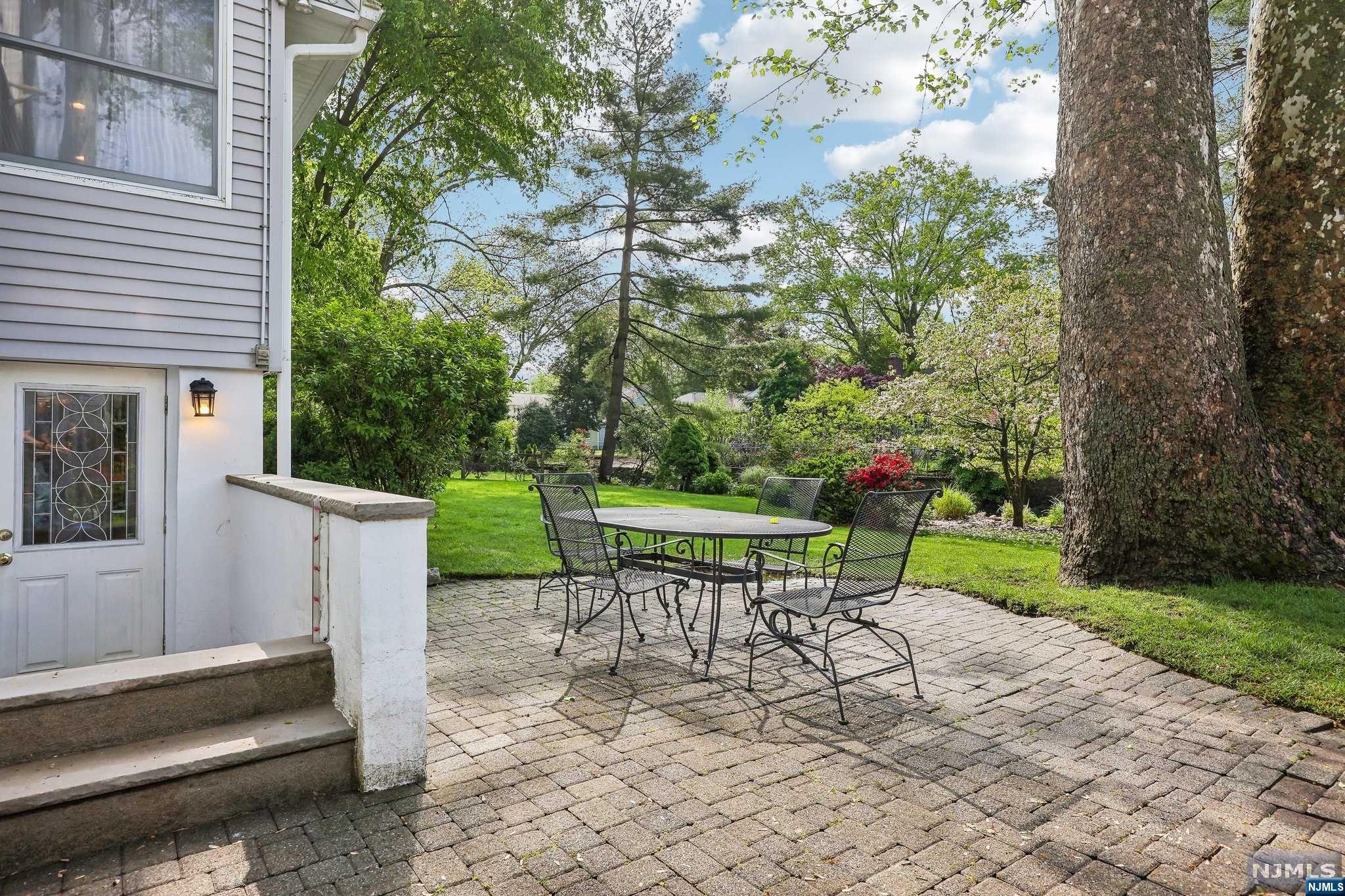 238 Mulberry Place
