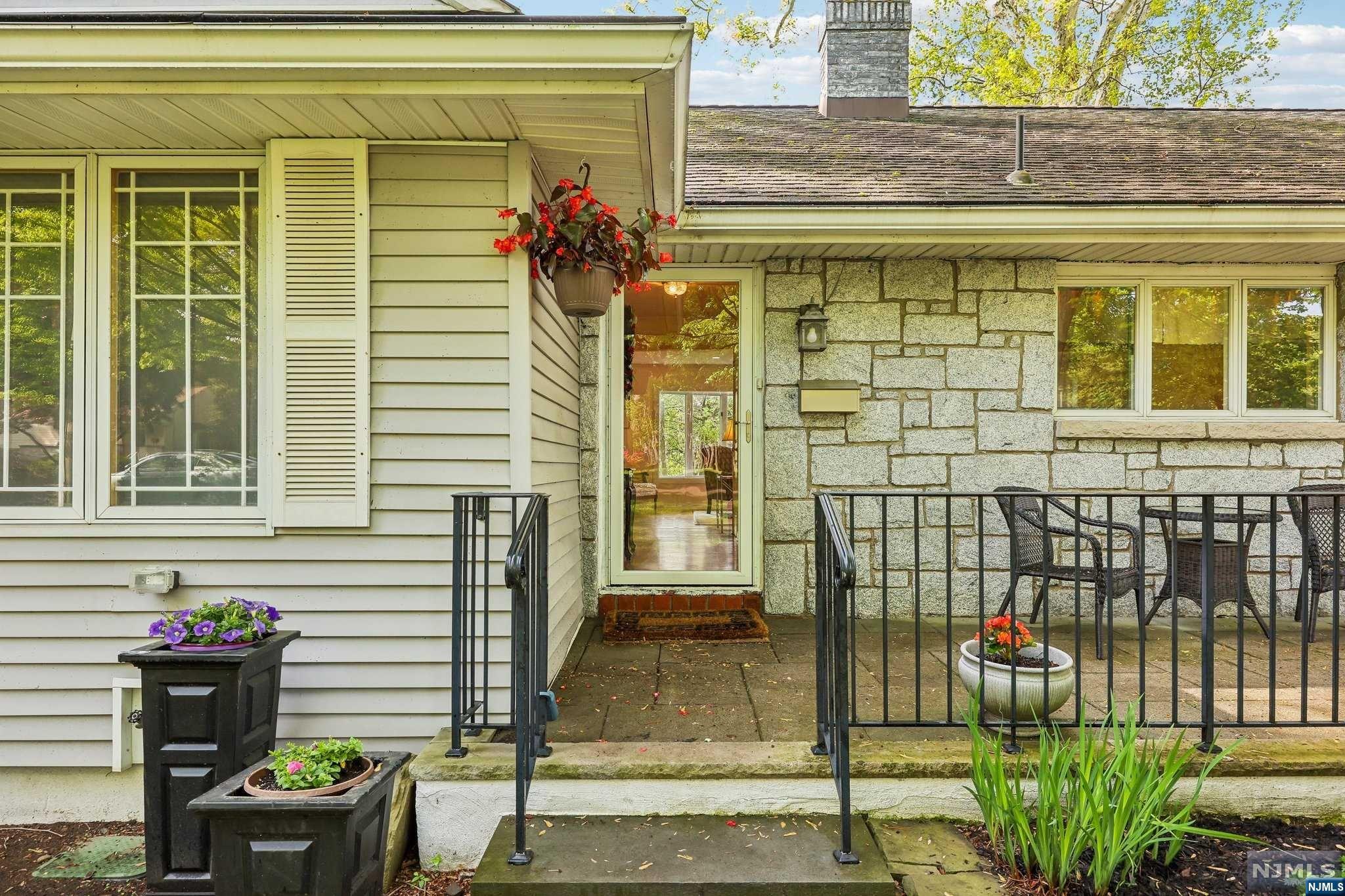 238 Mulberry Place