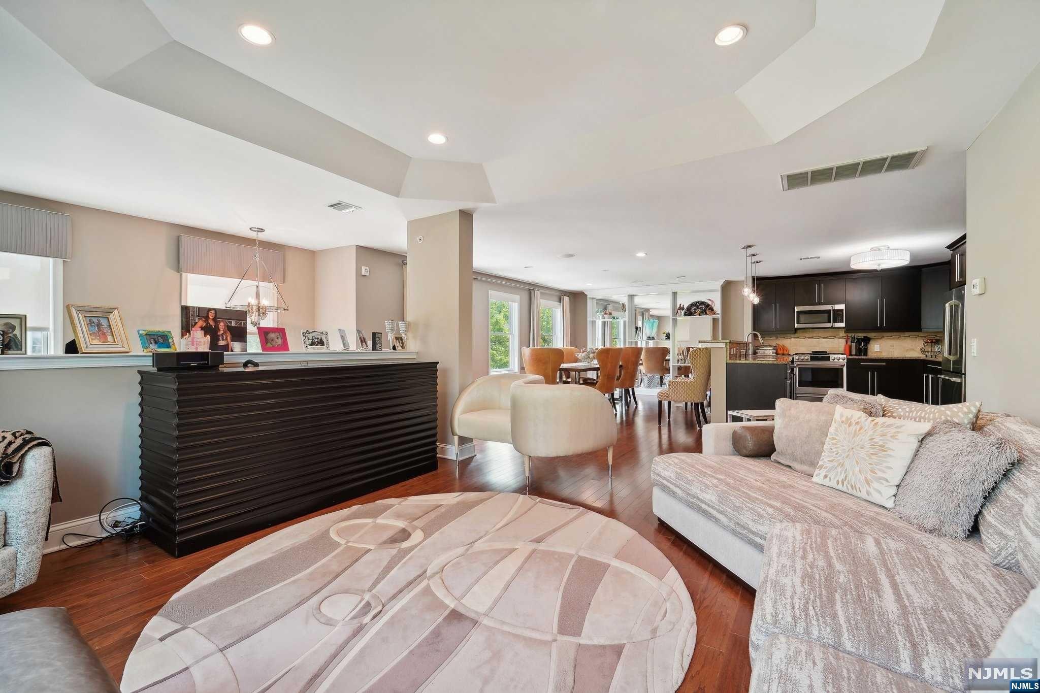 207 Whitney Lane