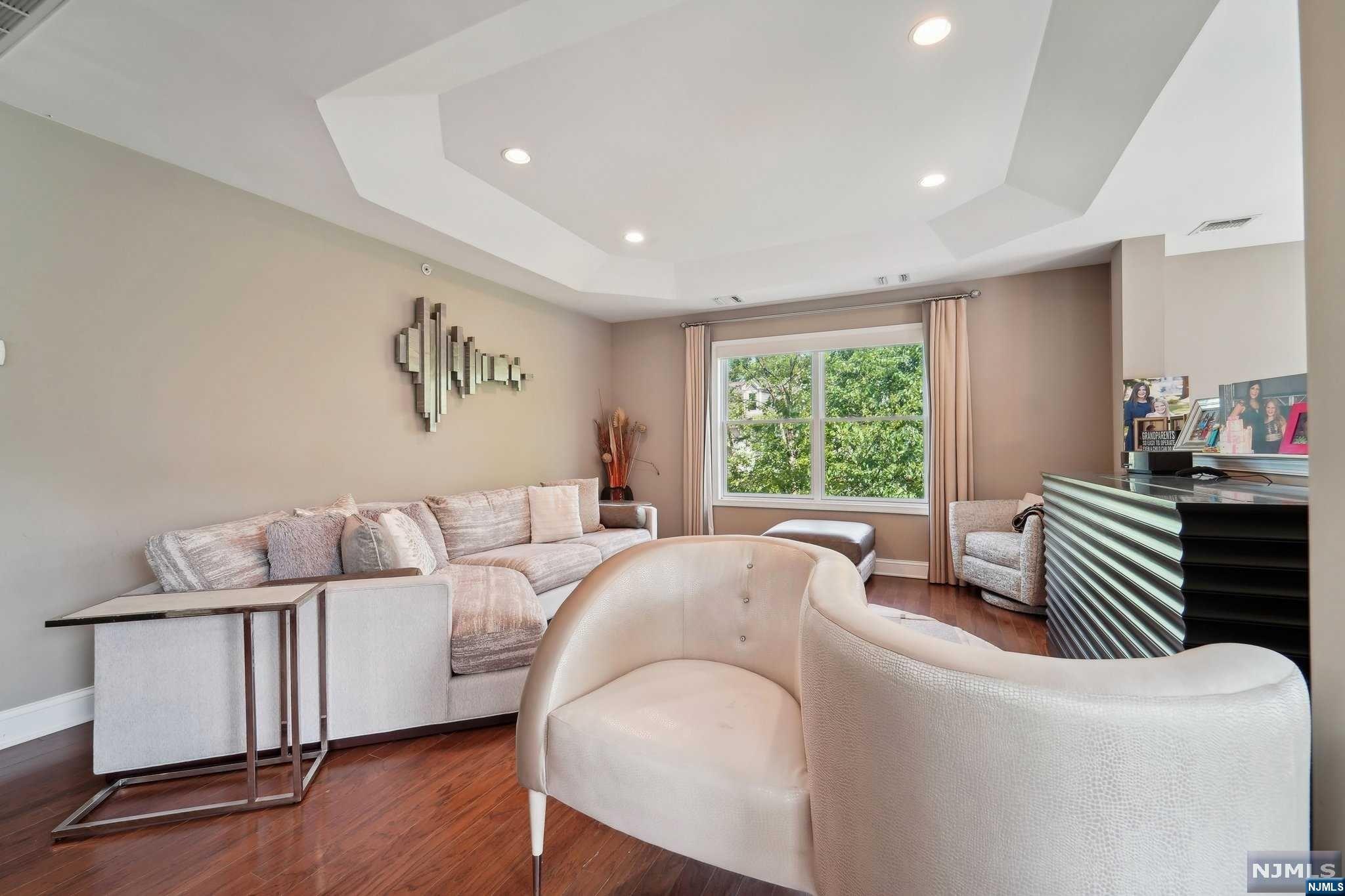 207 Whitney Lane