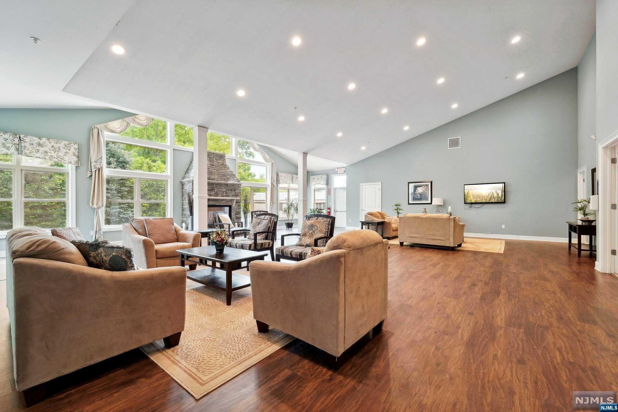207 Whitney Lane