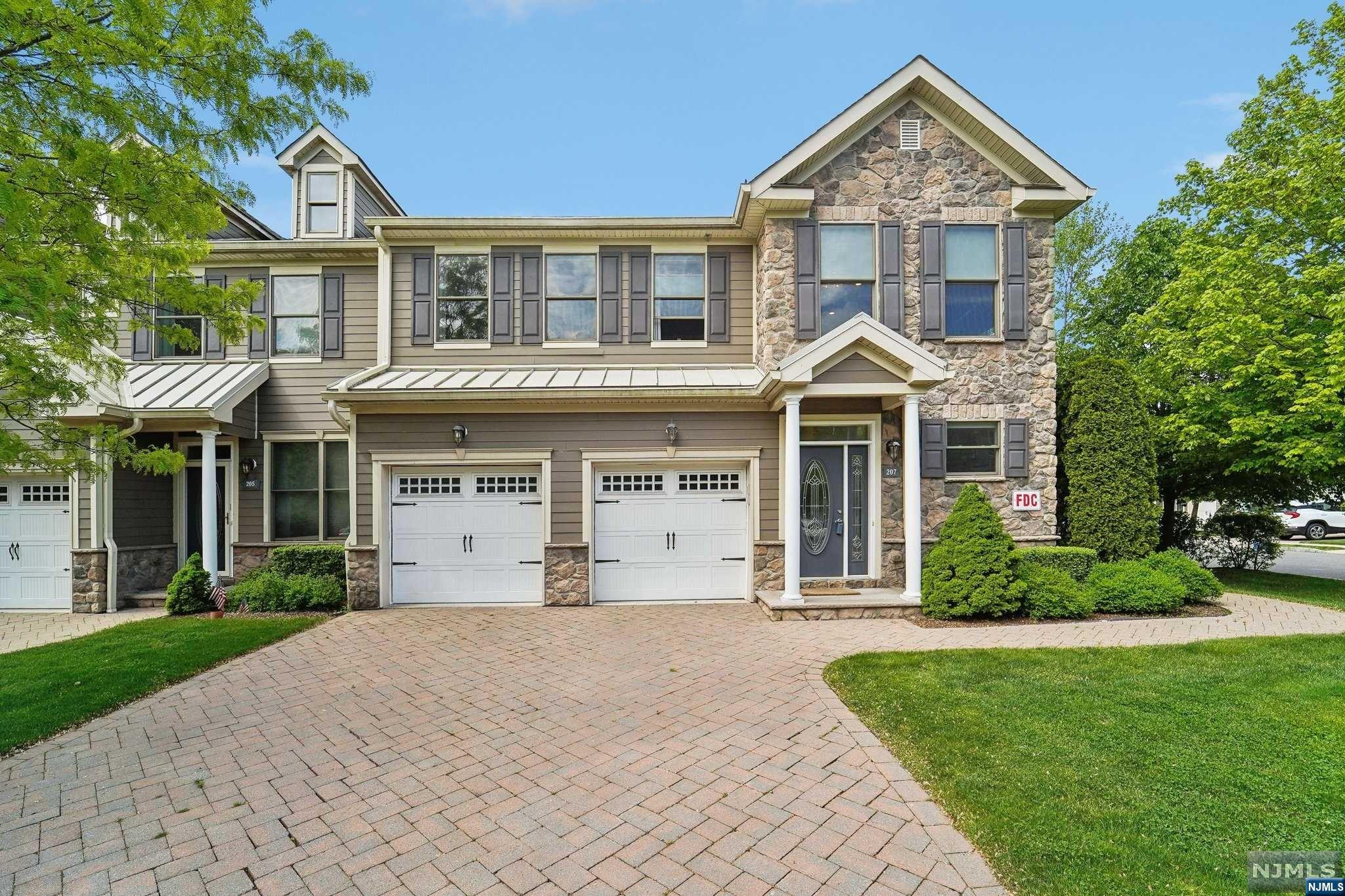 207 Whitney Lane