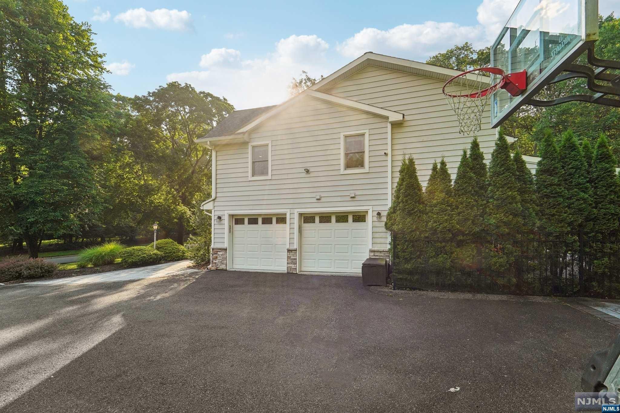 116 Schuyler Road