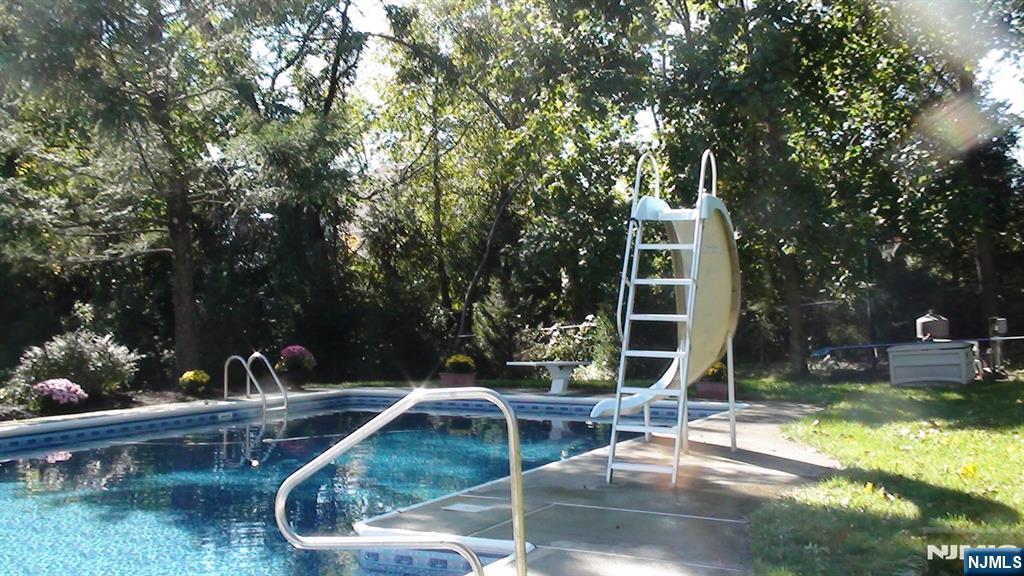 10 Wilton Drive